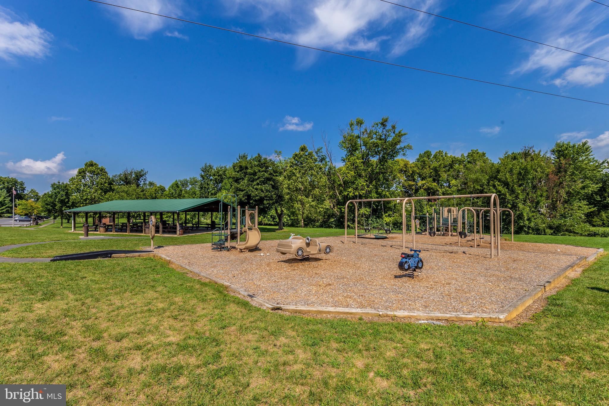 RIVER CREST II - Residential
