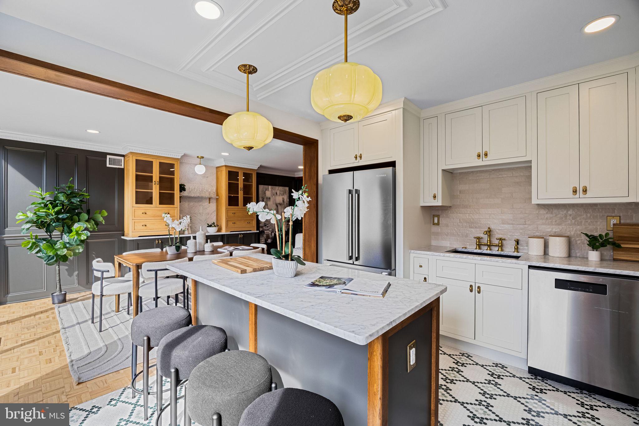 SOCIETY HILL - Residential