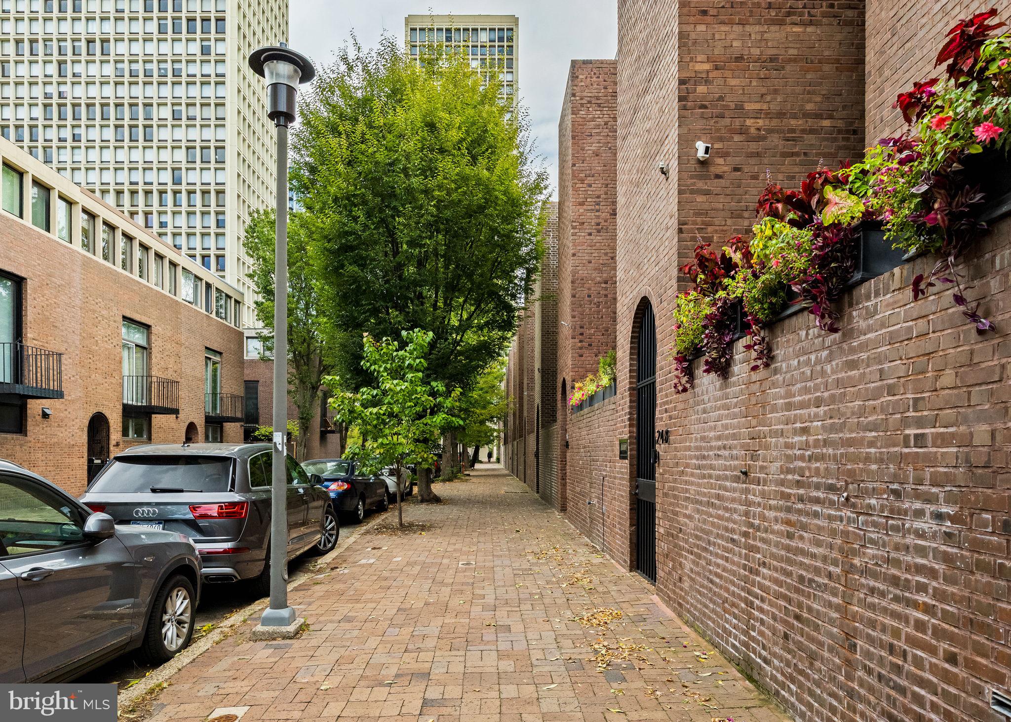SOCIETY HILL - Residential