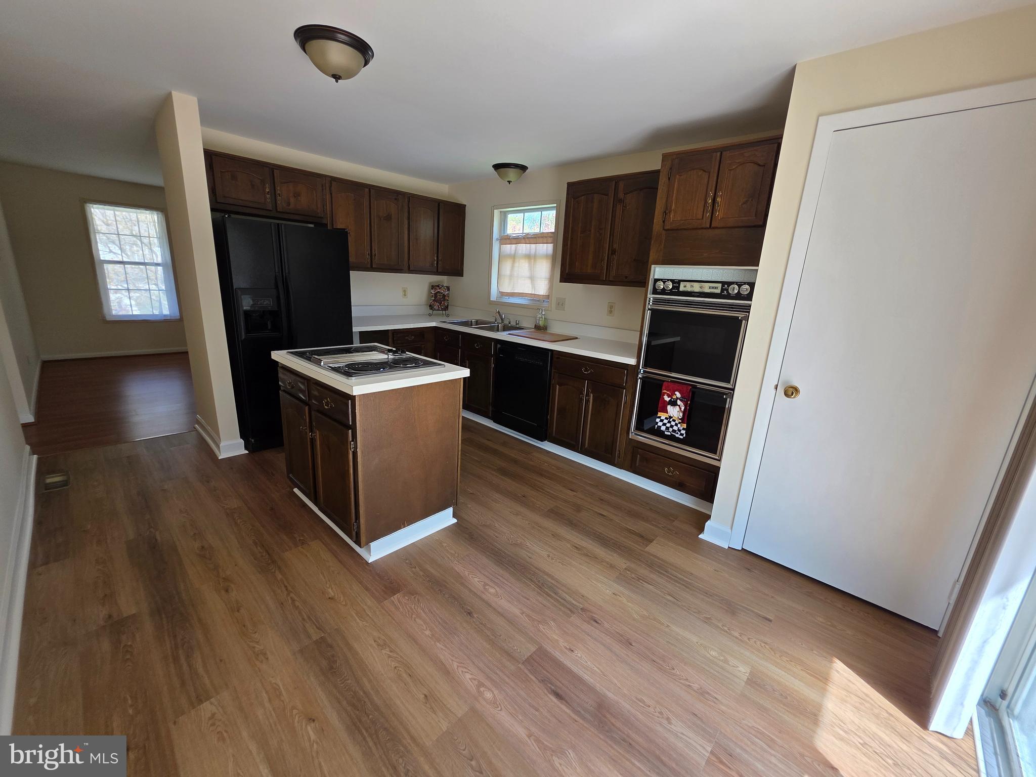 CARDINAL GLEN - Residential Lease