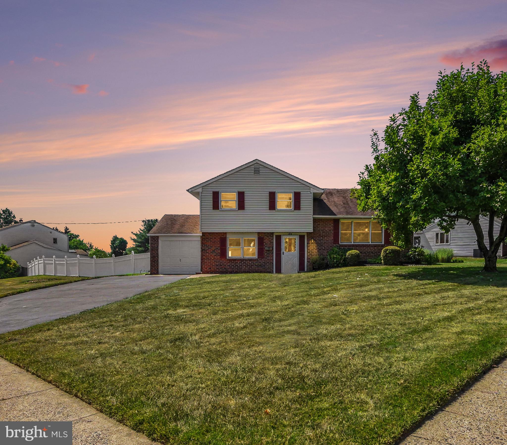 BURGUNDY HILLS - Residential