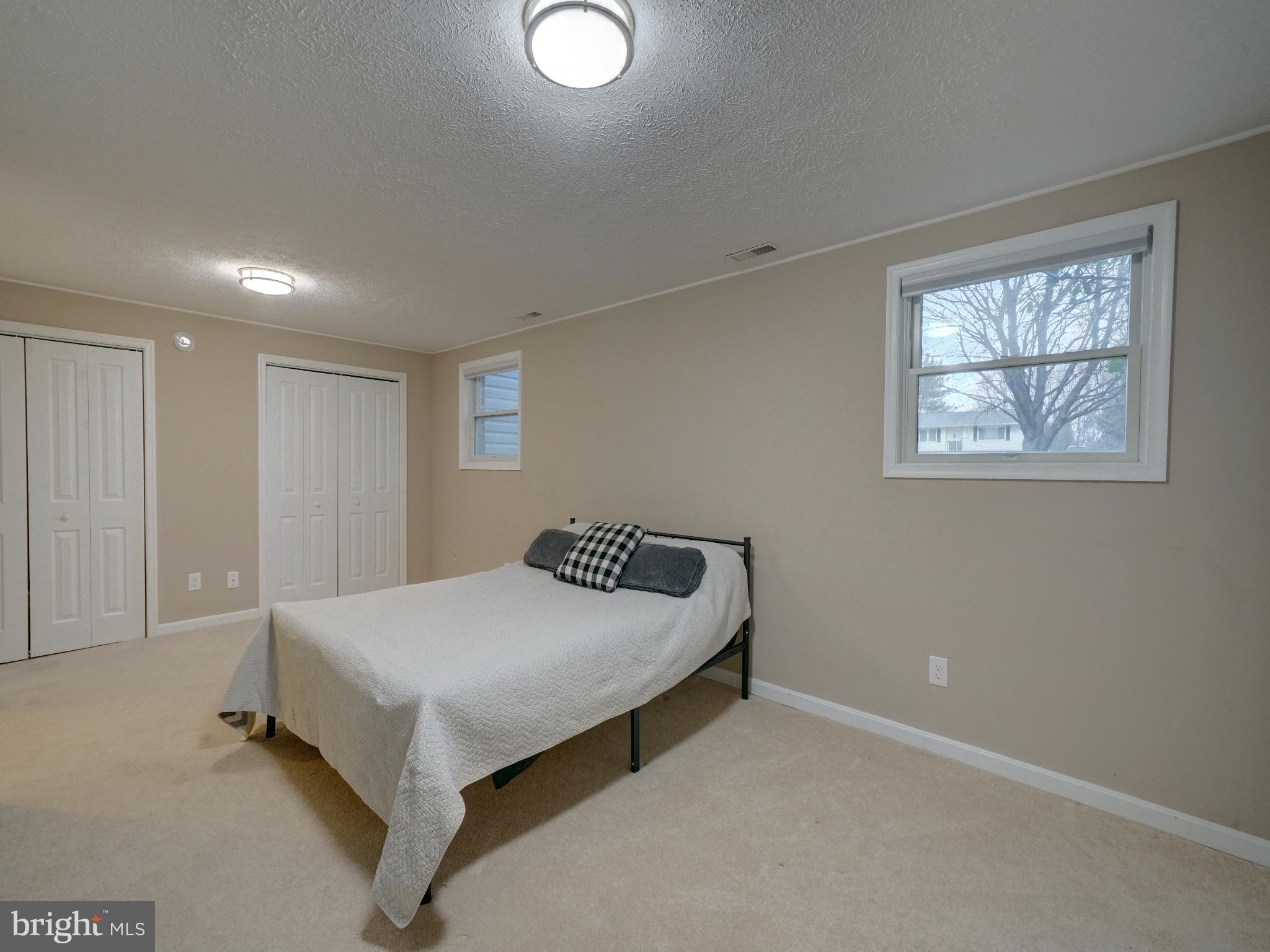 EMERALD VALLEY - Residential