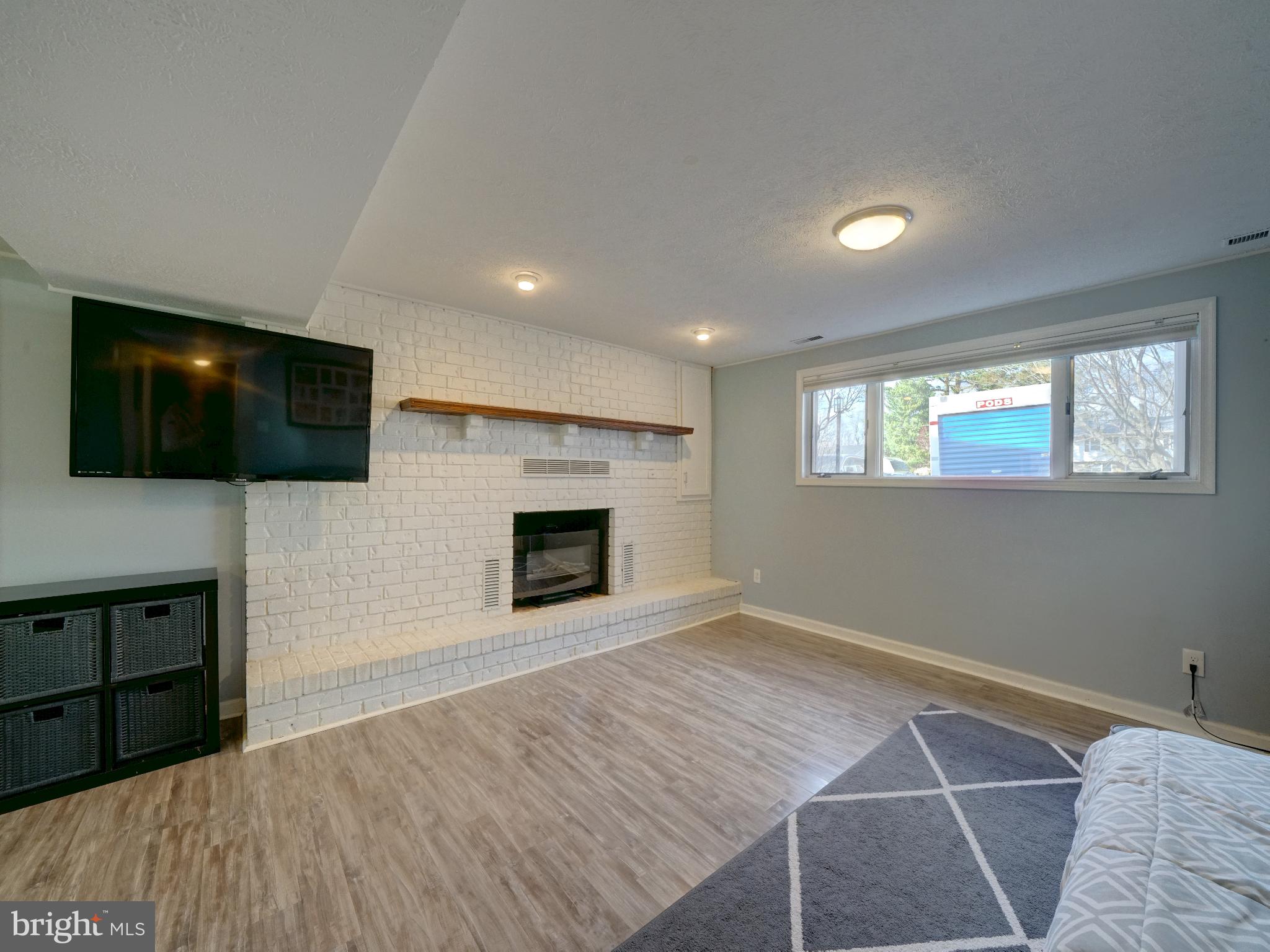 EMERALD VALLEY - Residential