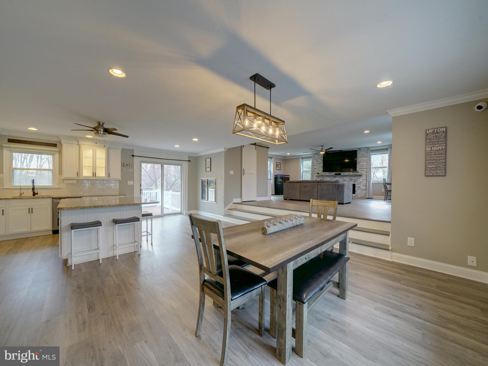 EMERALD VALLEY - Residential