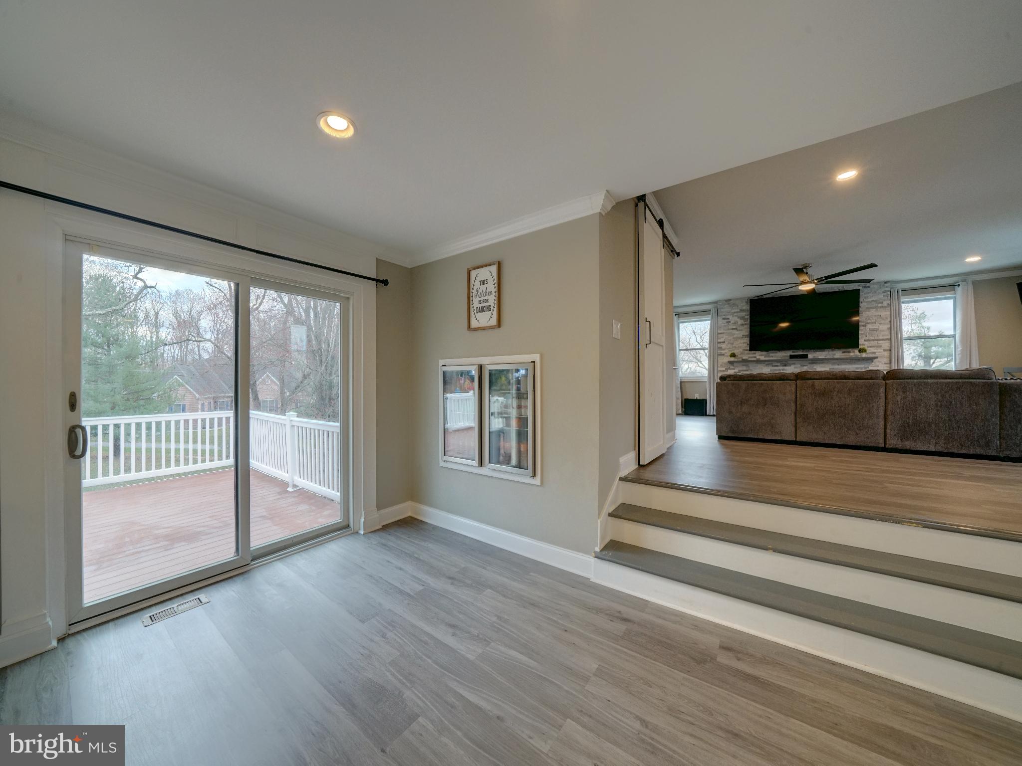 EMERALD VALLEY - Residential