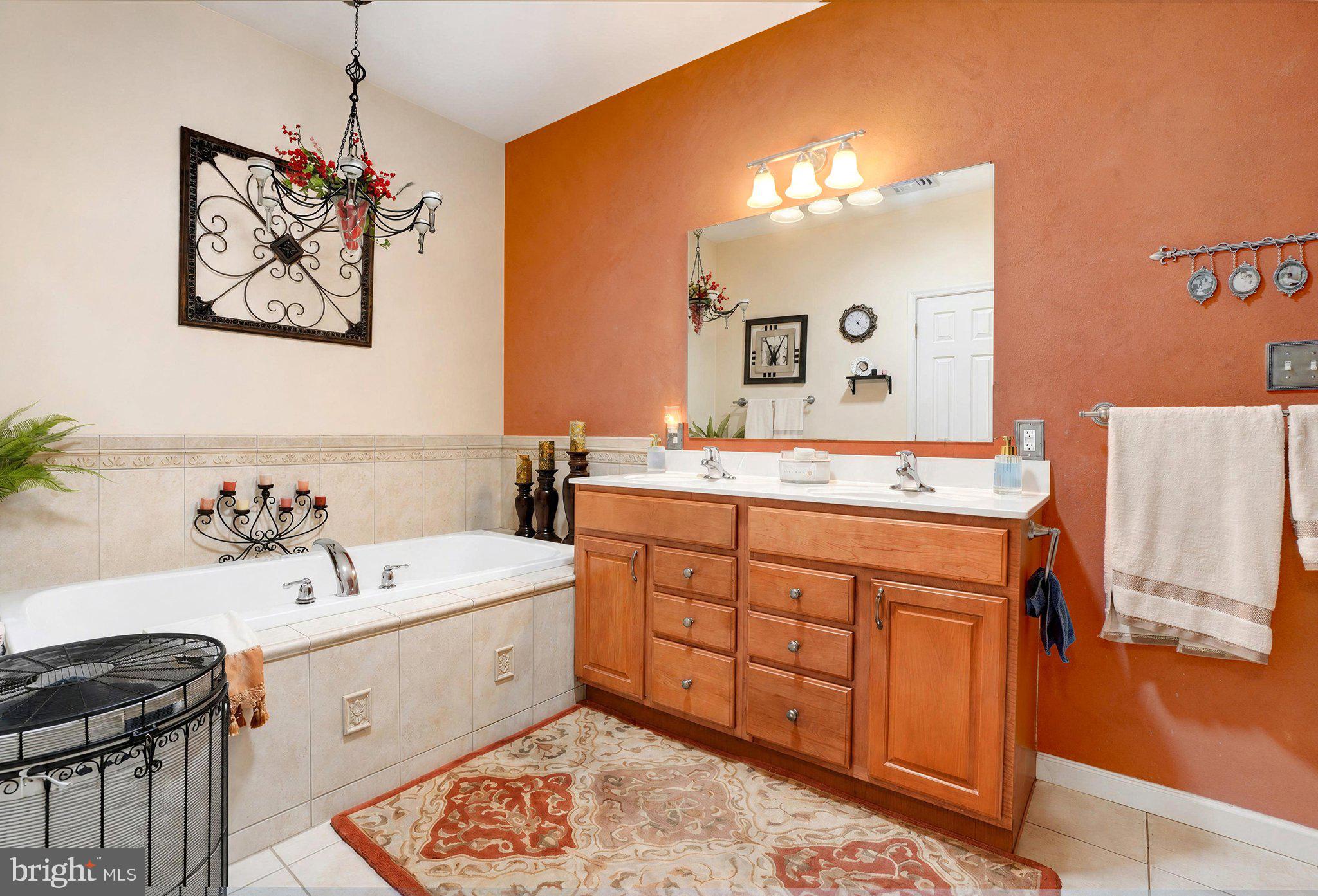 JACKSON HEIGHTS - Residential