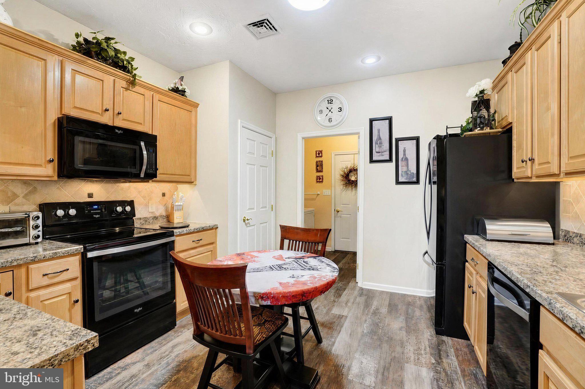 JACKSON HEIGHTS - Residential