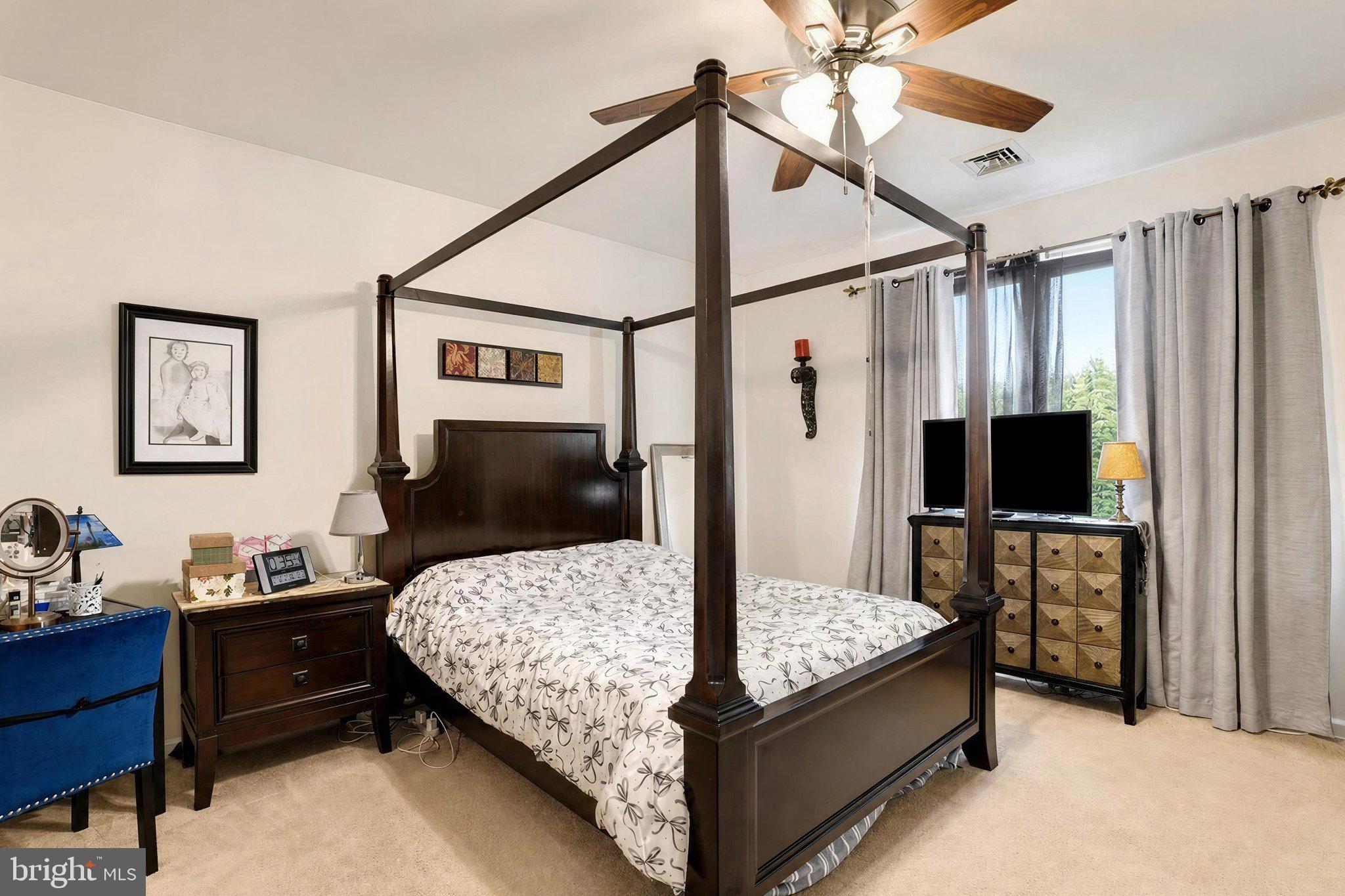 JACKSON HEIGHTS - Residential