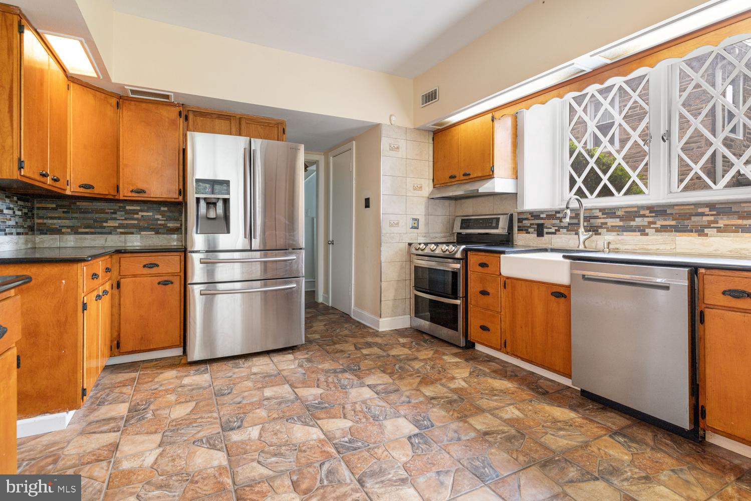 GERMANTOWN (EAST) - Residential