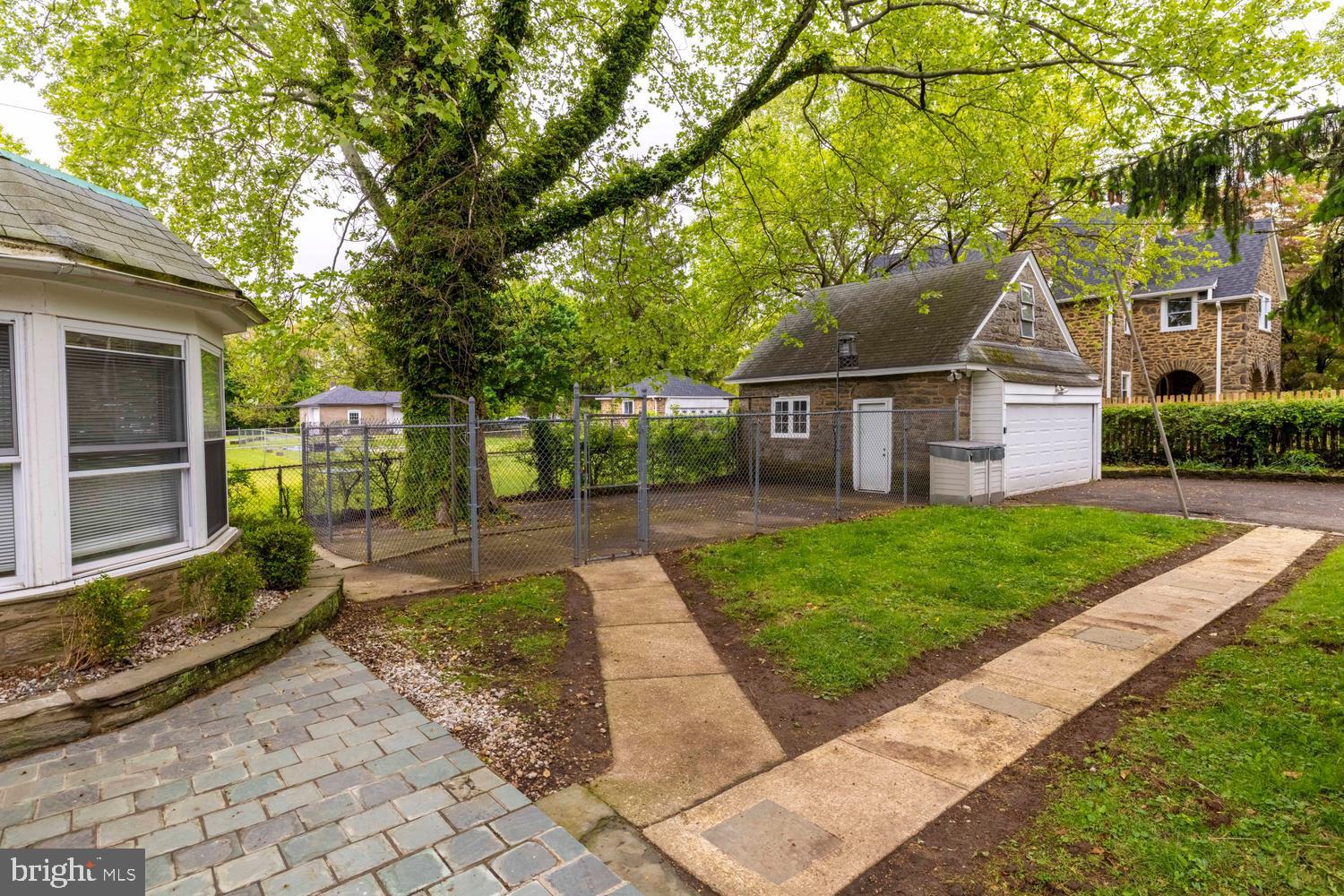 GERMANTOWN (EAST) - Residential