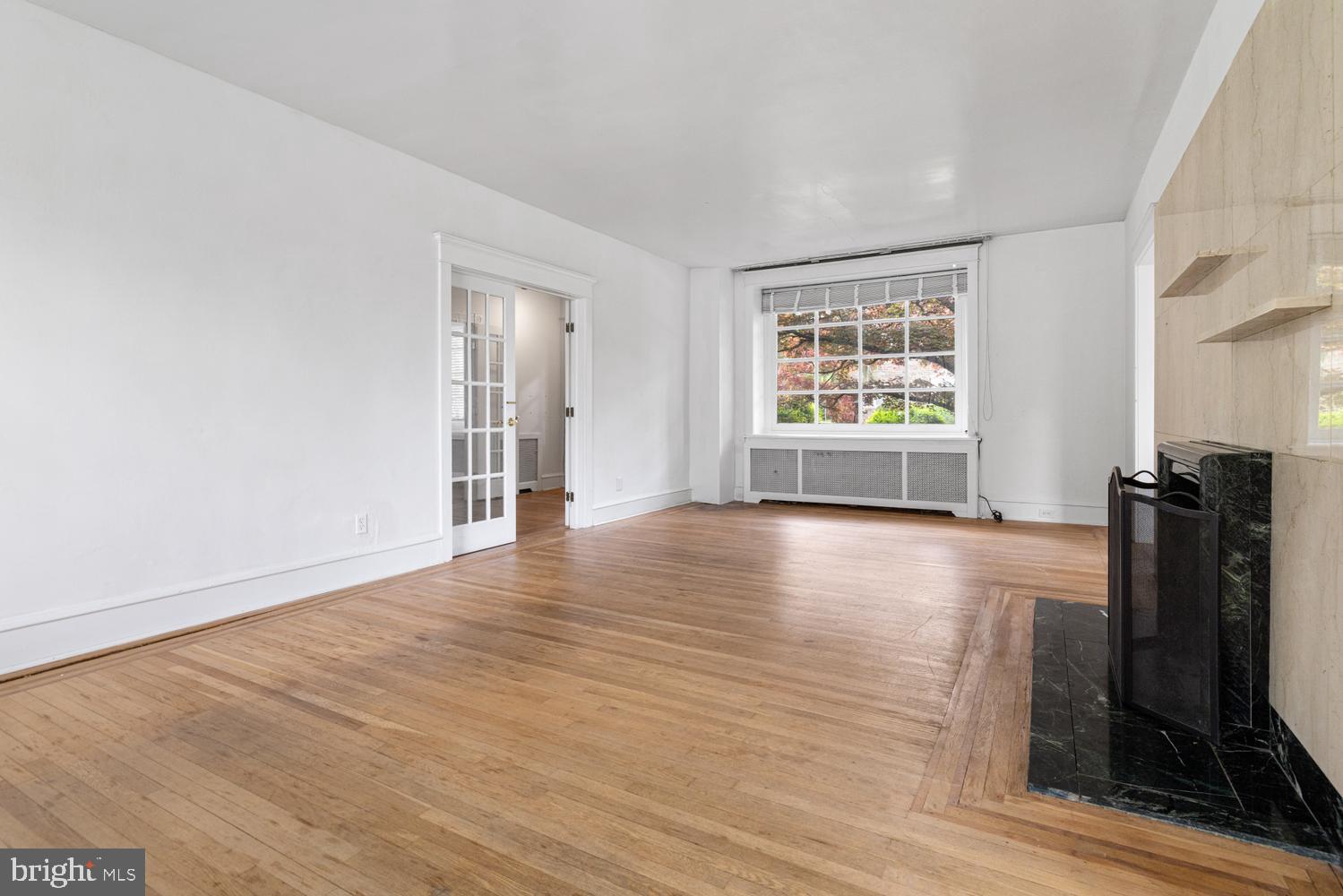 GERMANTOWN (EAST) - Residential