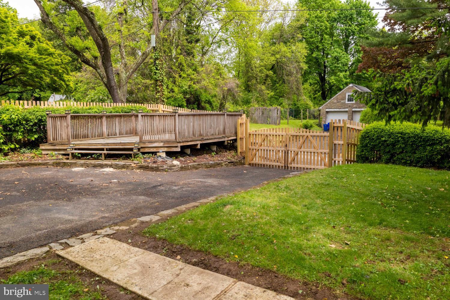GERMANTOWN (EAST) - Residential