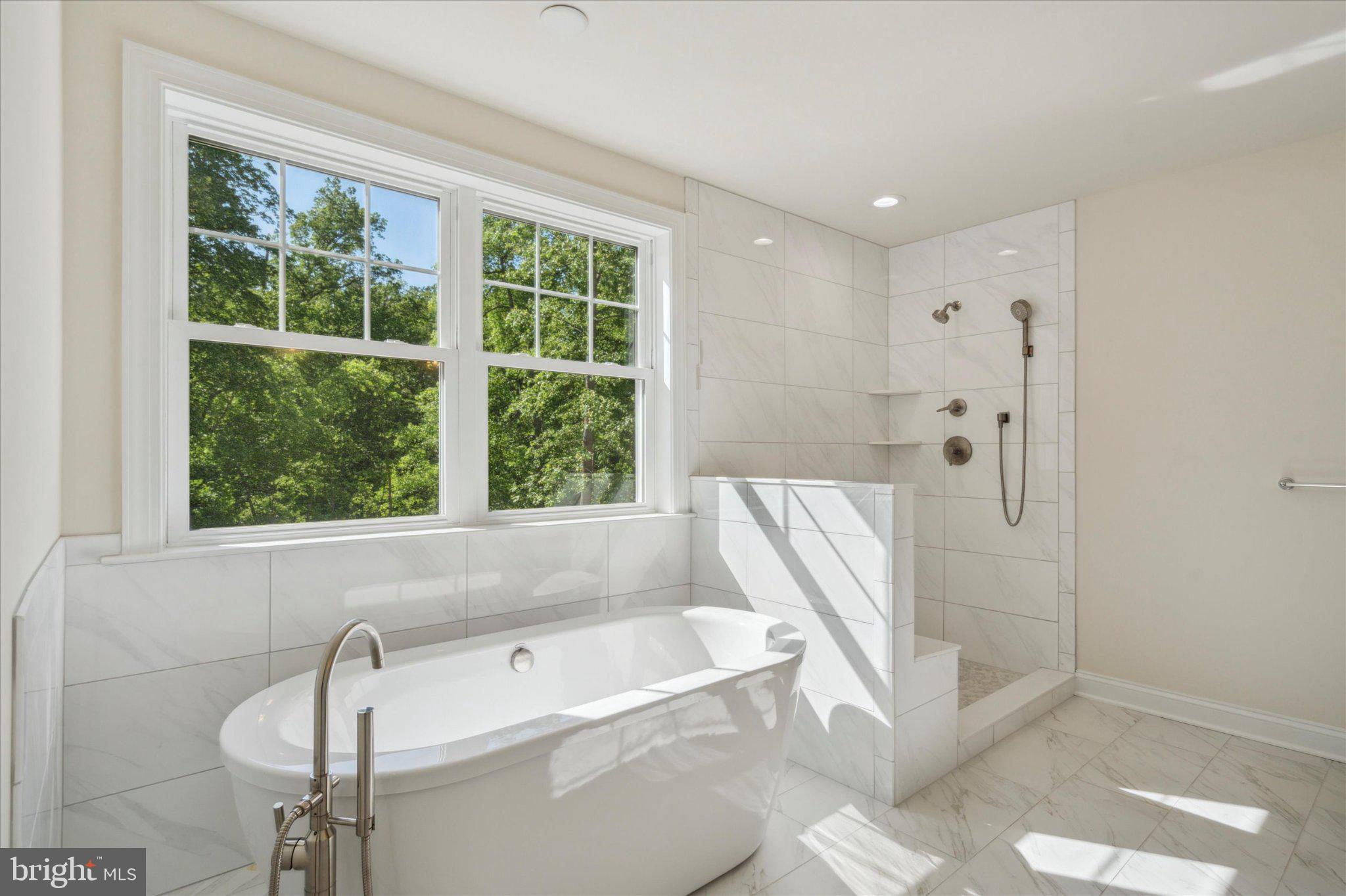 WYNNEWOOD VALLEY - Residential