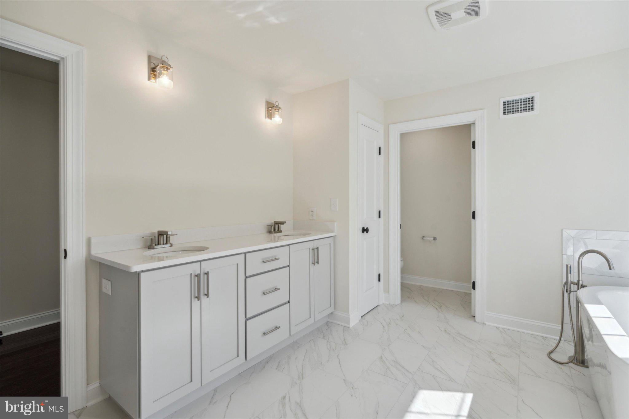 WYNNEWOOD VALLEY - Residential