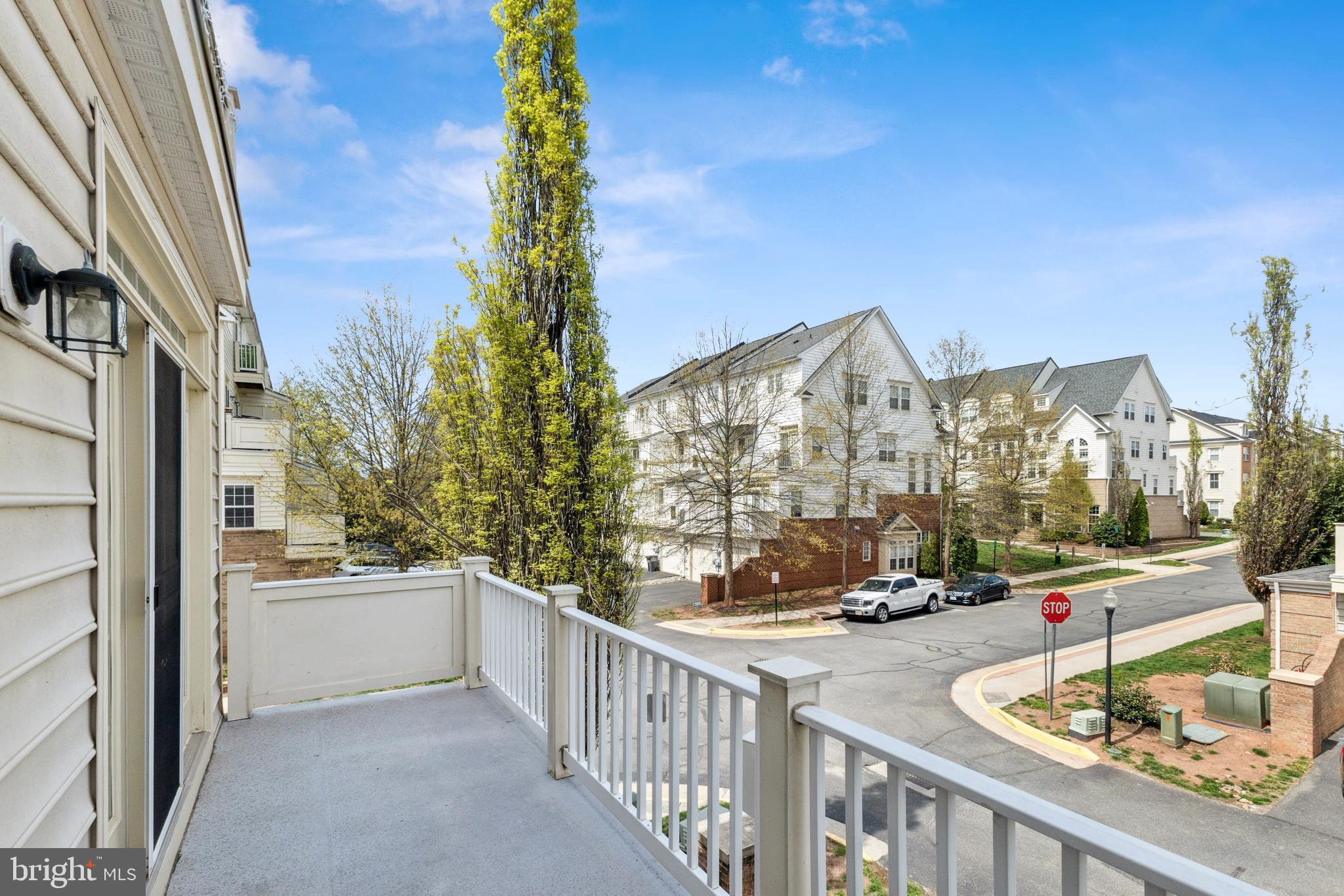 THE TOWNES AT VILLAGE PLACE - Residential