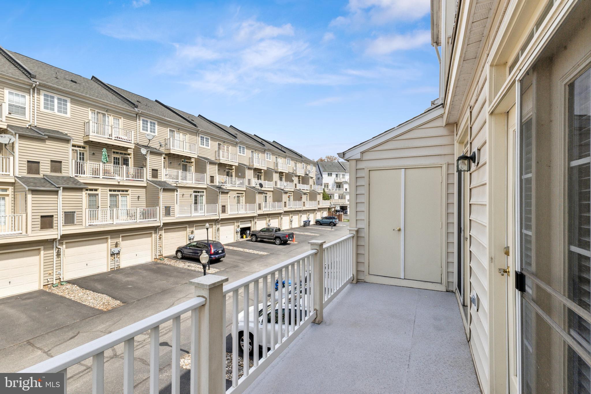 THE TOWNES AT VILLAGE PLACE - Residential