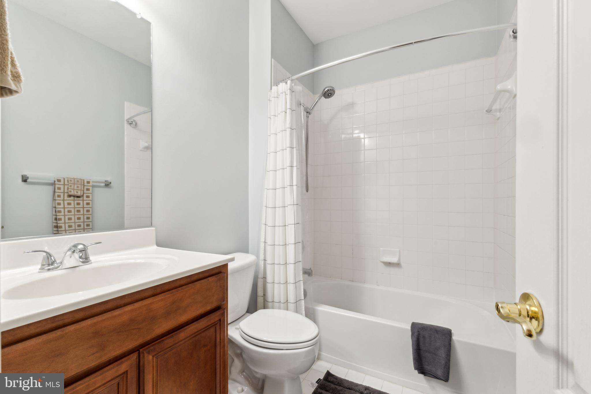 THE TOWNES AT VILLAGE PLACE - Residential