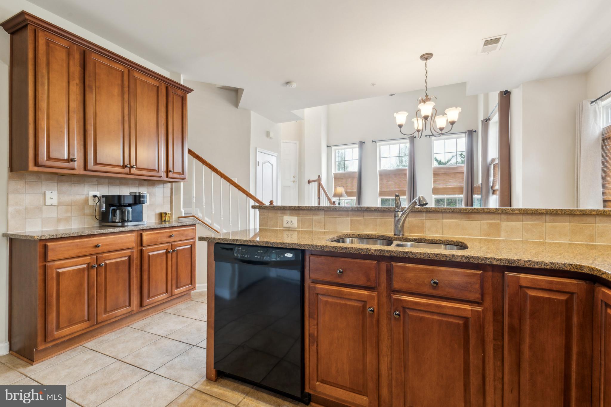 THE TOWNES AT VILLAGE PLACE - Residential