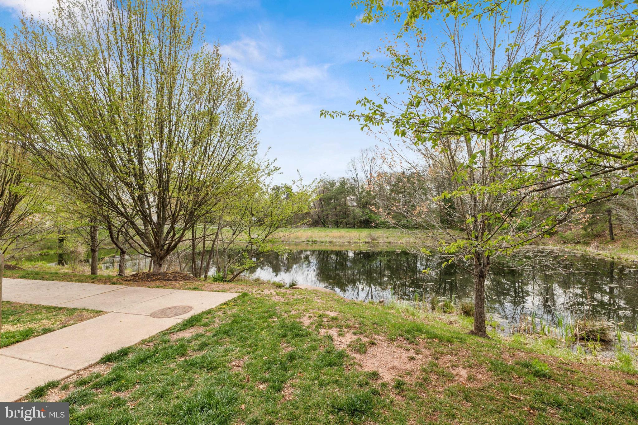THE TOWNES AT VILLAGE PLACE - Residential