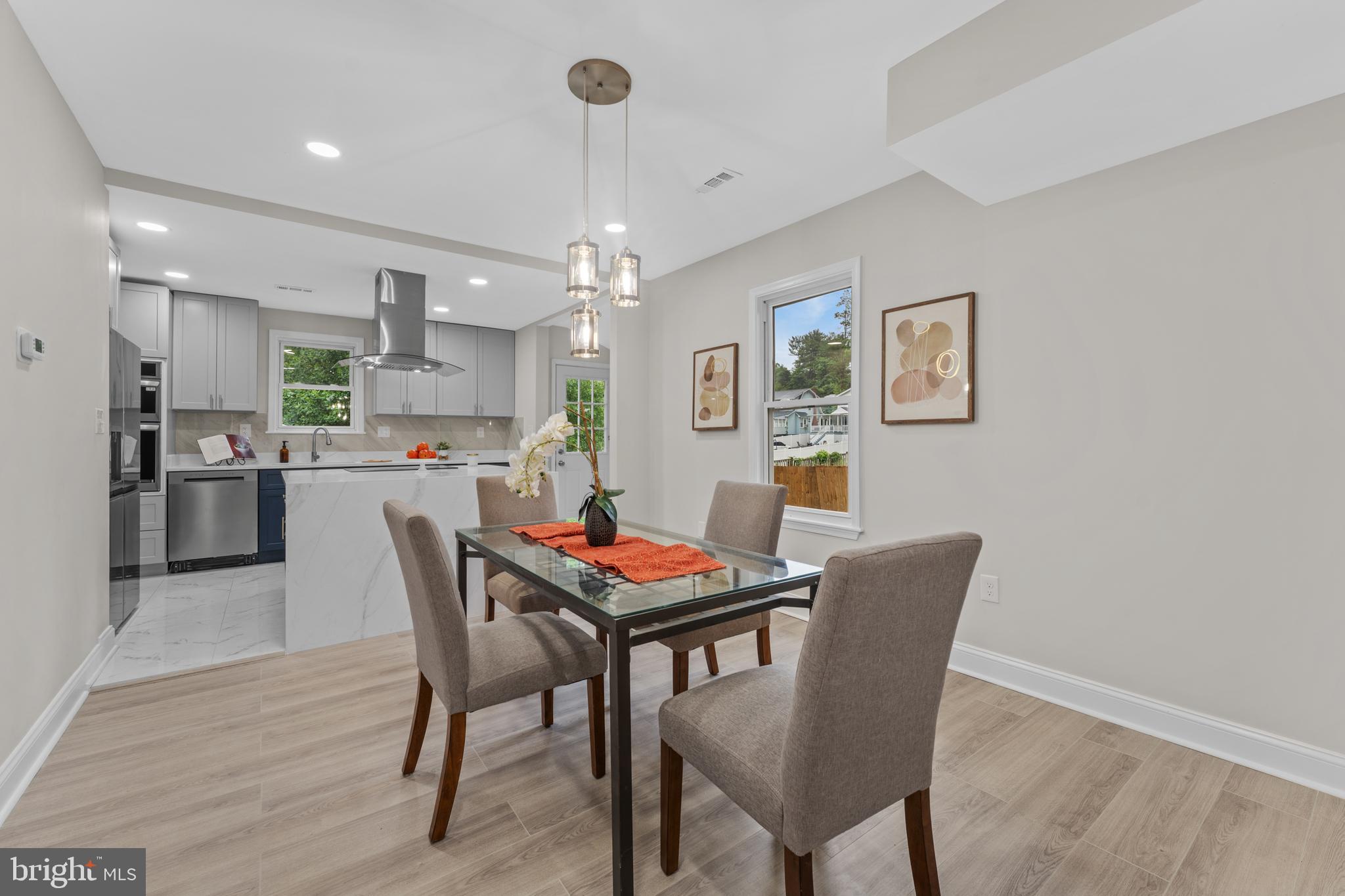 WINDSOR  MILL - Residential