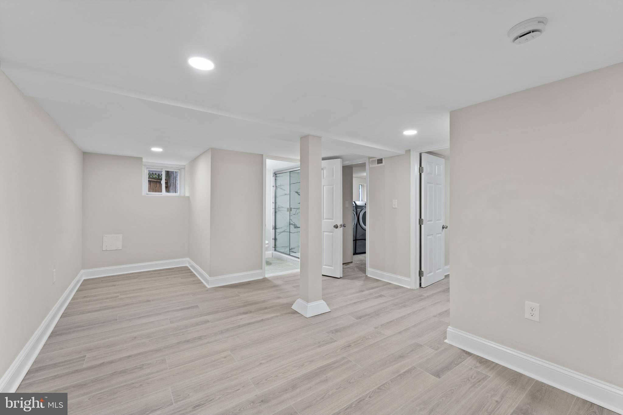 WINDSOR  MILL - Residential