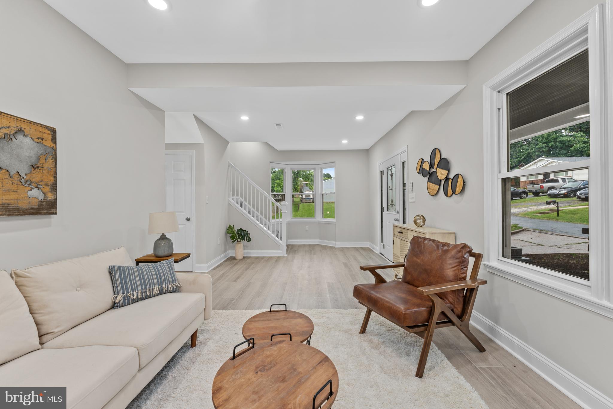 WINDSOR  MILL - Residential