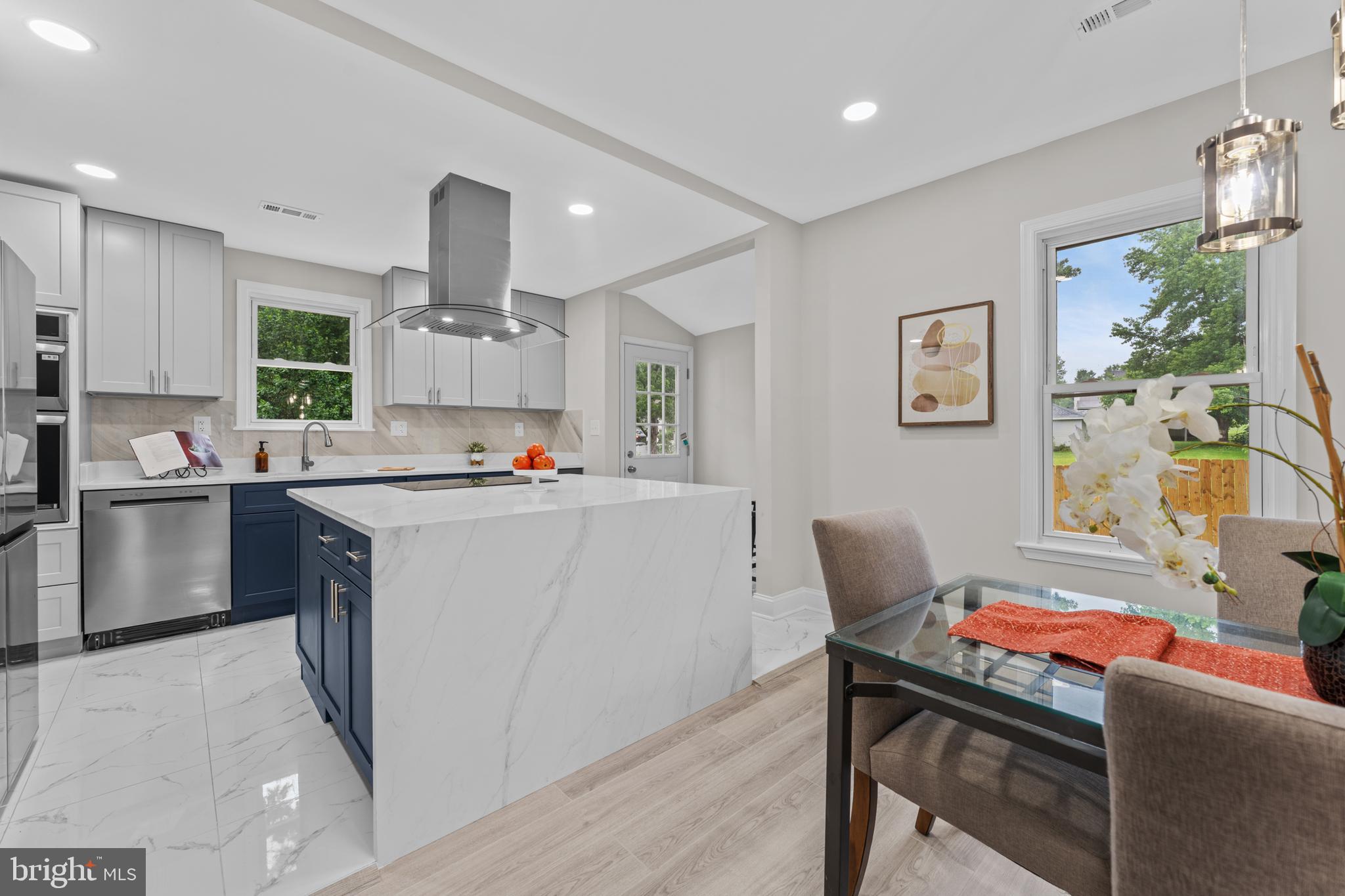 WINDSOR  MILL - Residential