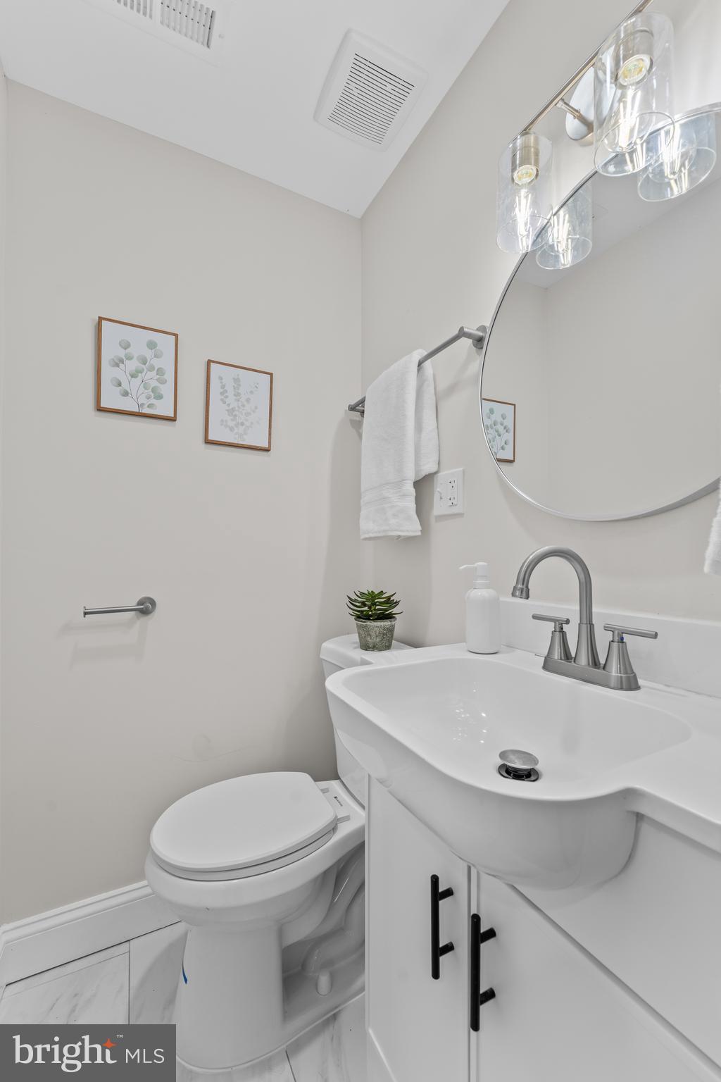WINDSOR  MILL - Residential