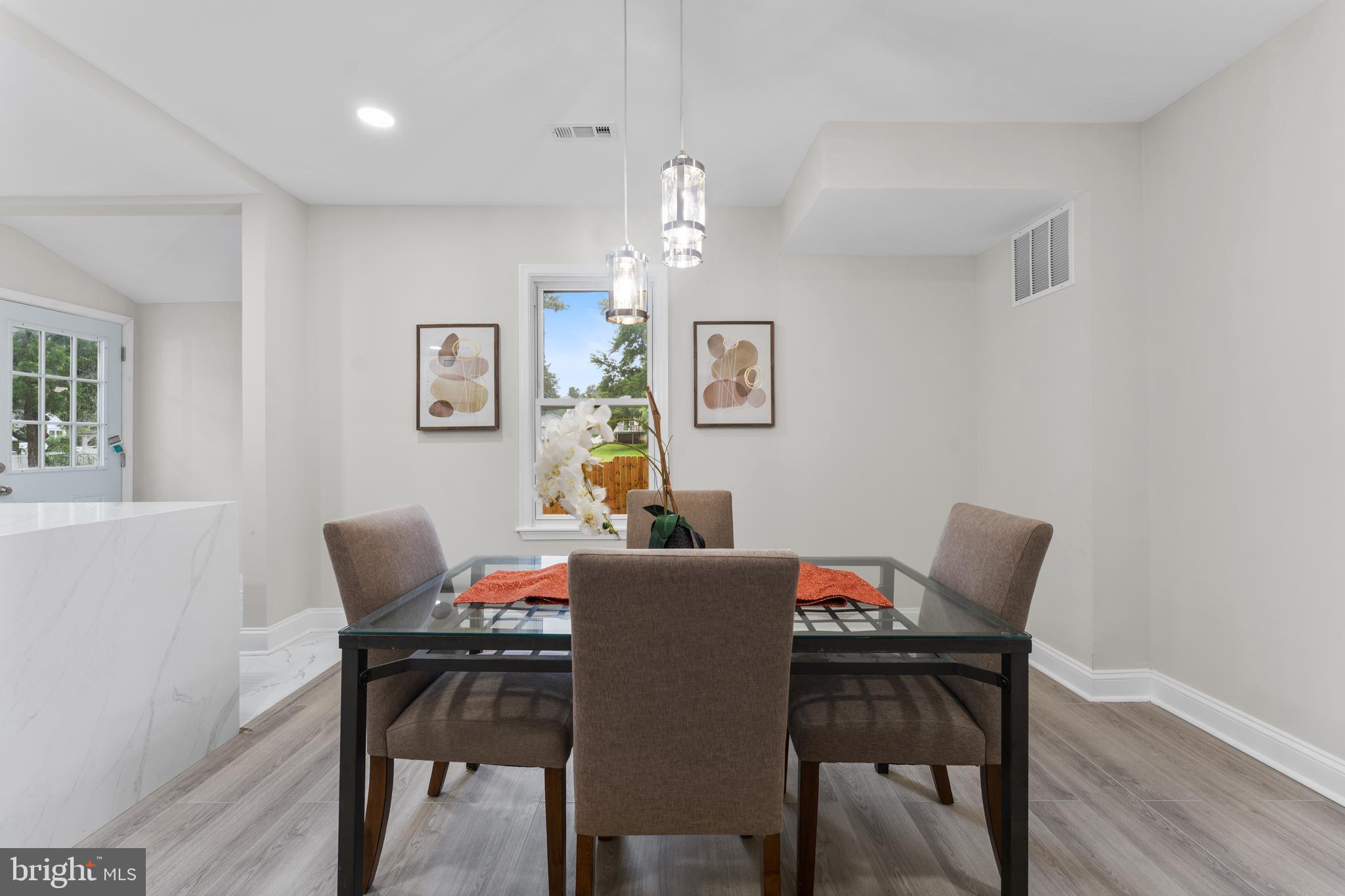 WINDSOR  MILL - Residential