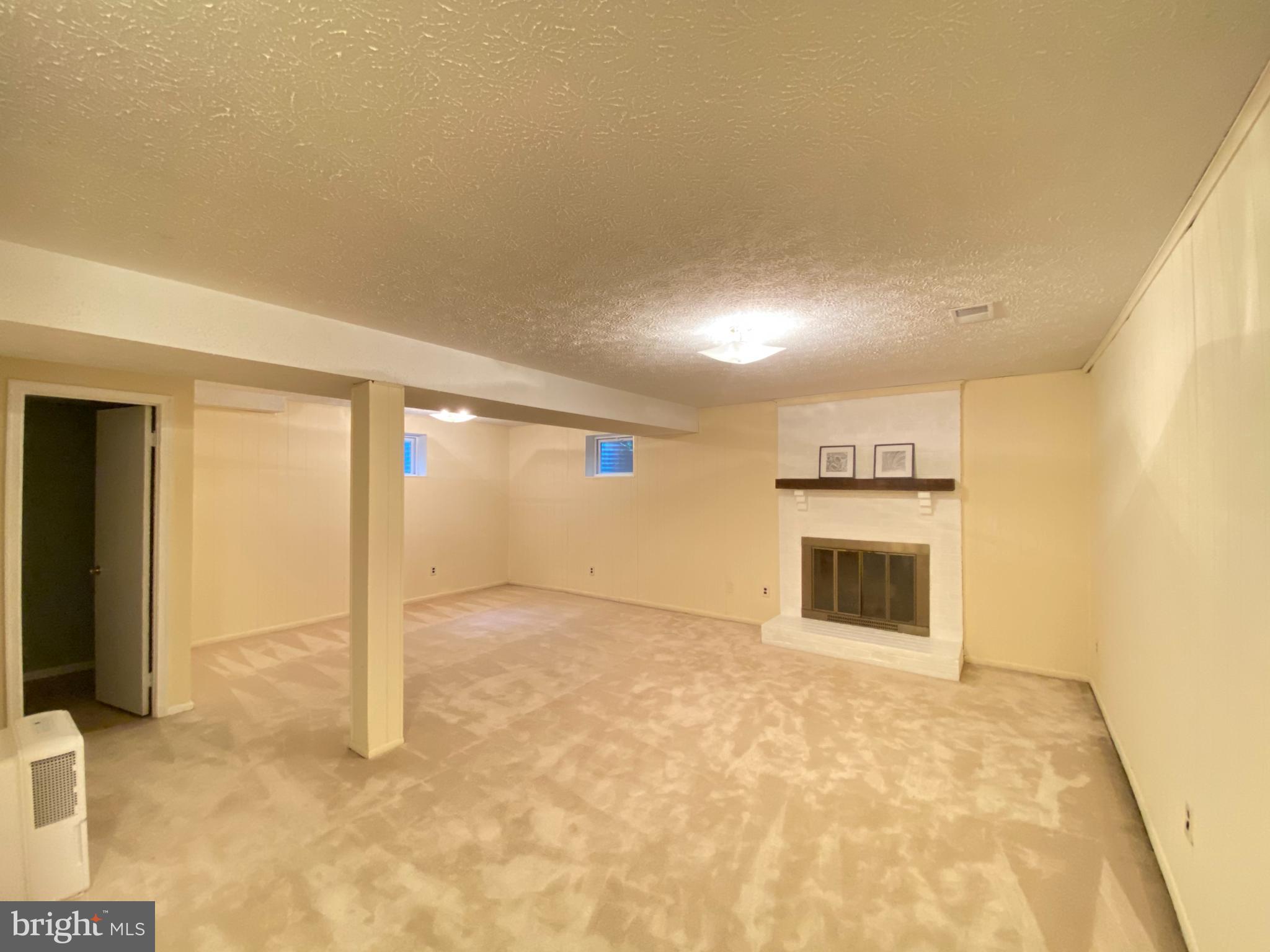 WOLF TRAP GREEN - Residential