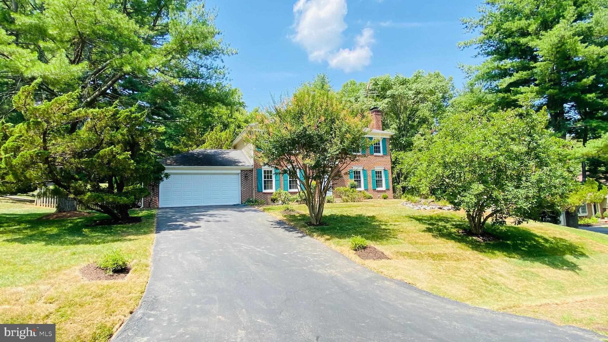 WOLF TRAP GREEN - Residential