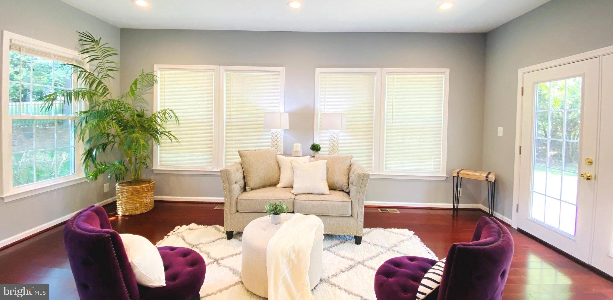 WOLF TRAP GREEN - Residential