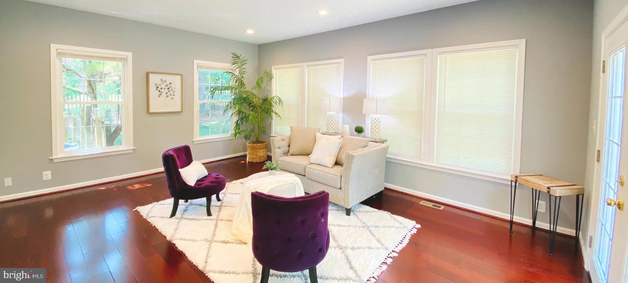 WOLF TRAP GREEN - Residential