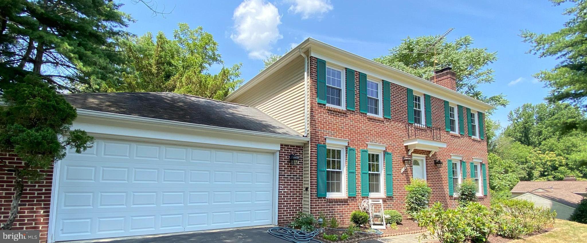 WOLF TRAP GREEN - Residential
