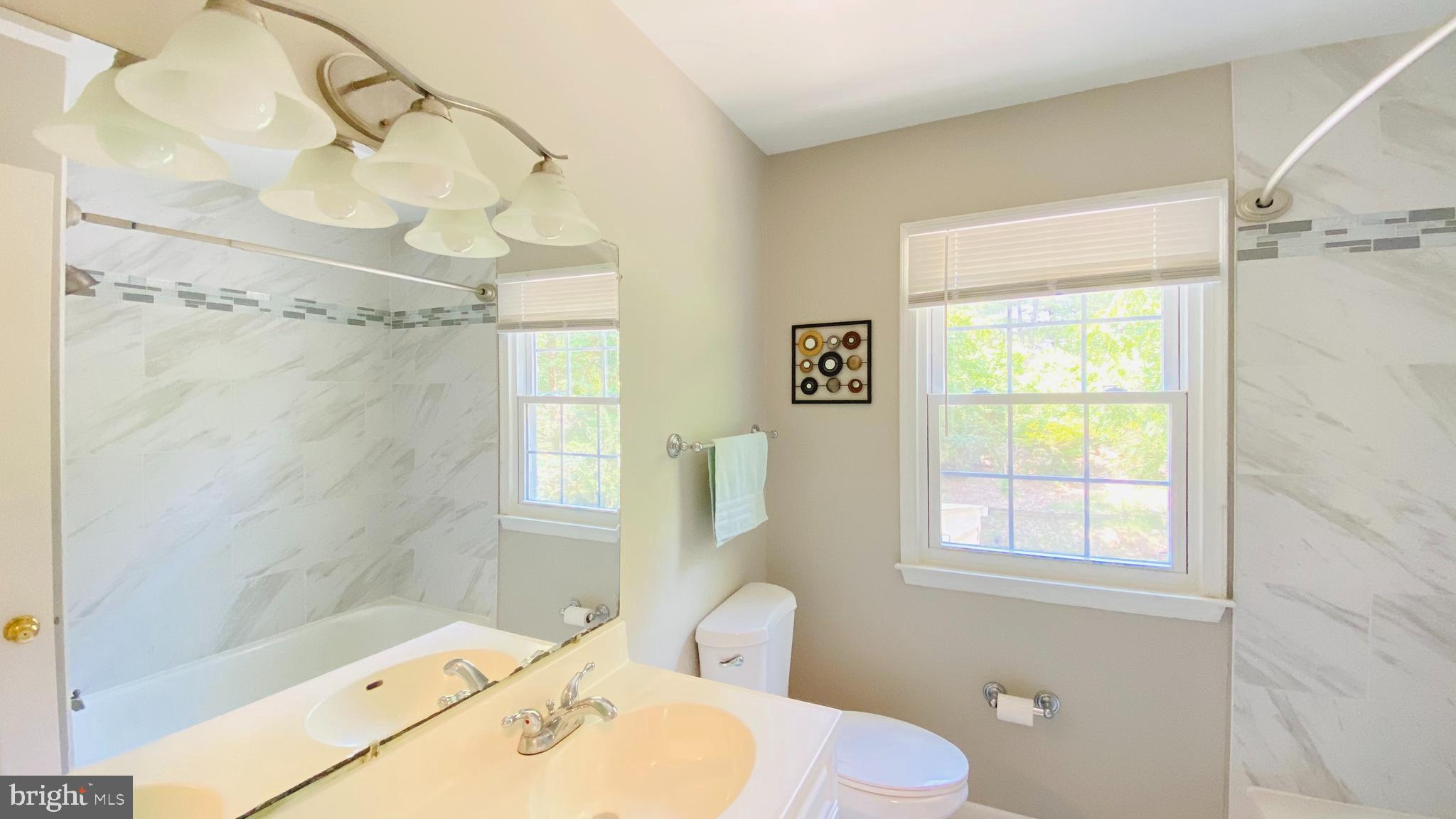 WOLF TRAP GREEN - Residential