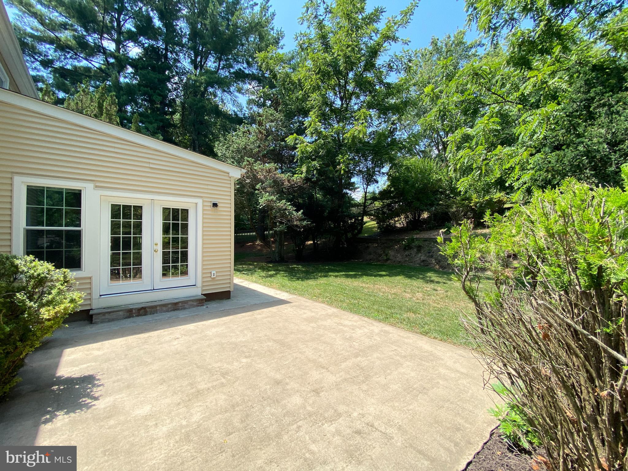 WOLF TRAP GREEN - Residential