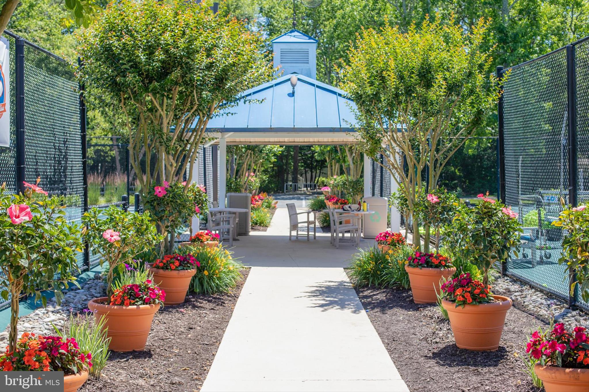 SEA COLONY EAST - Residential