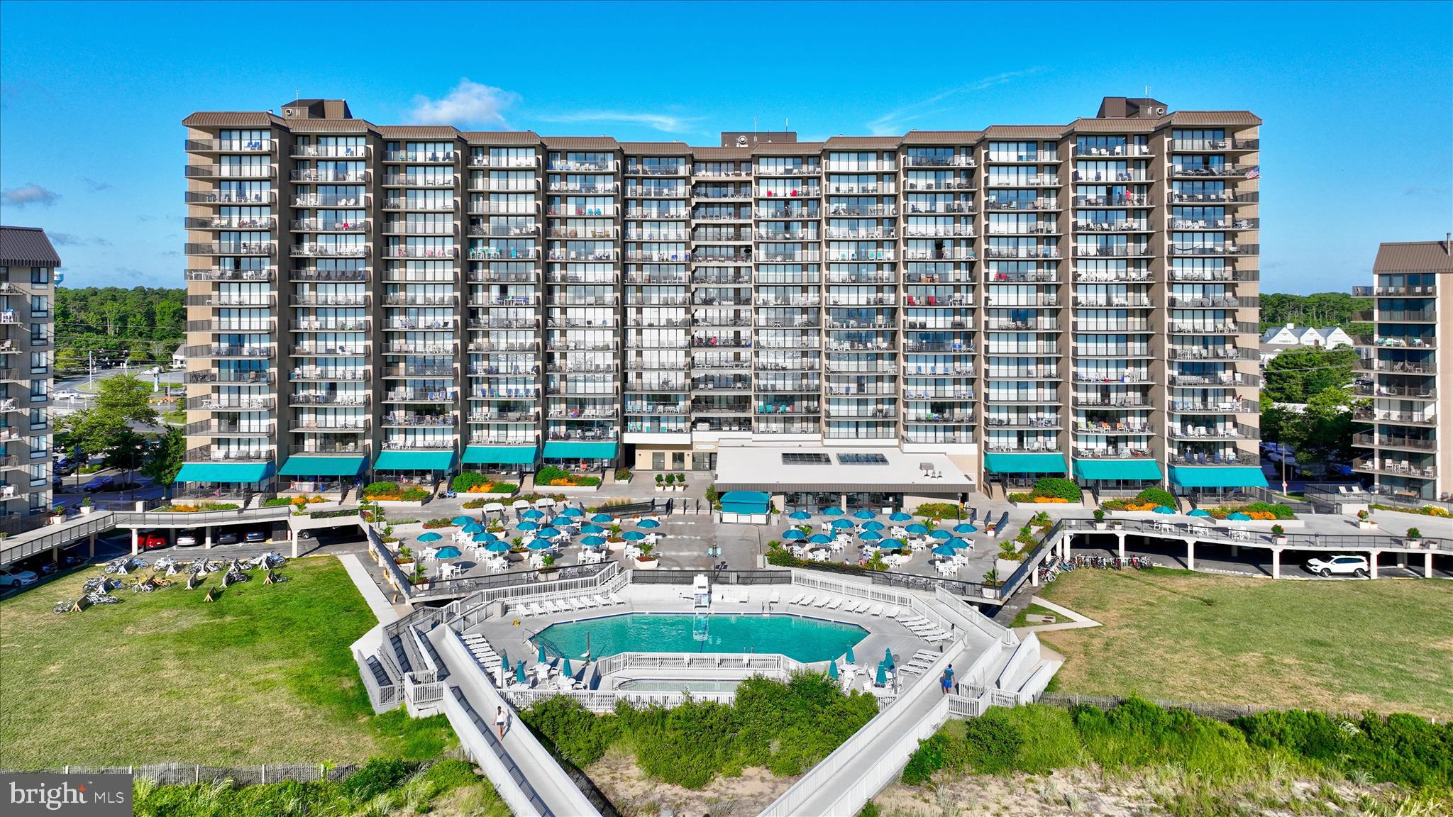 SEA COLONY EAST - Residential