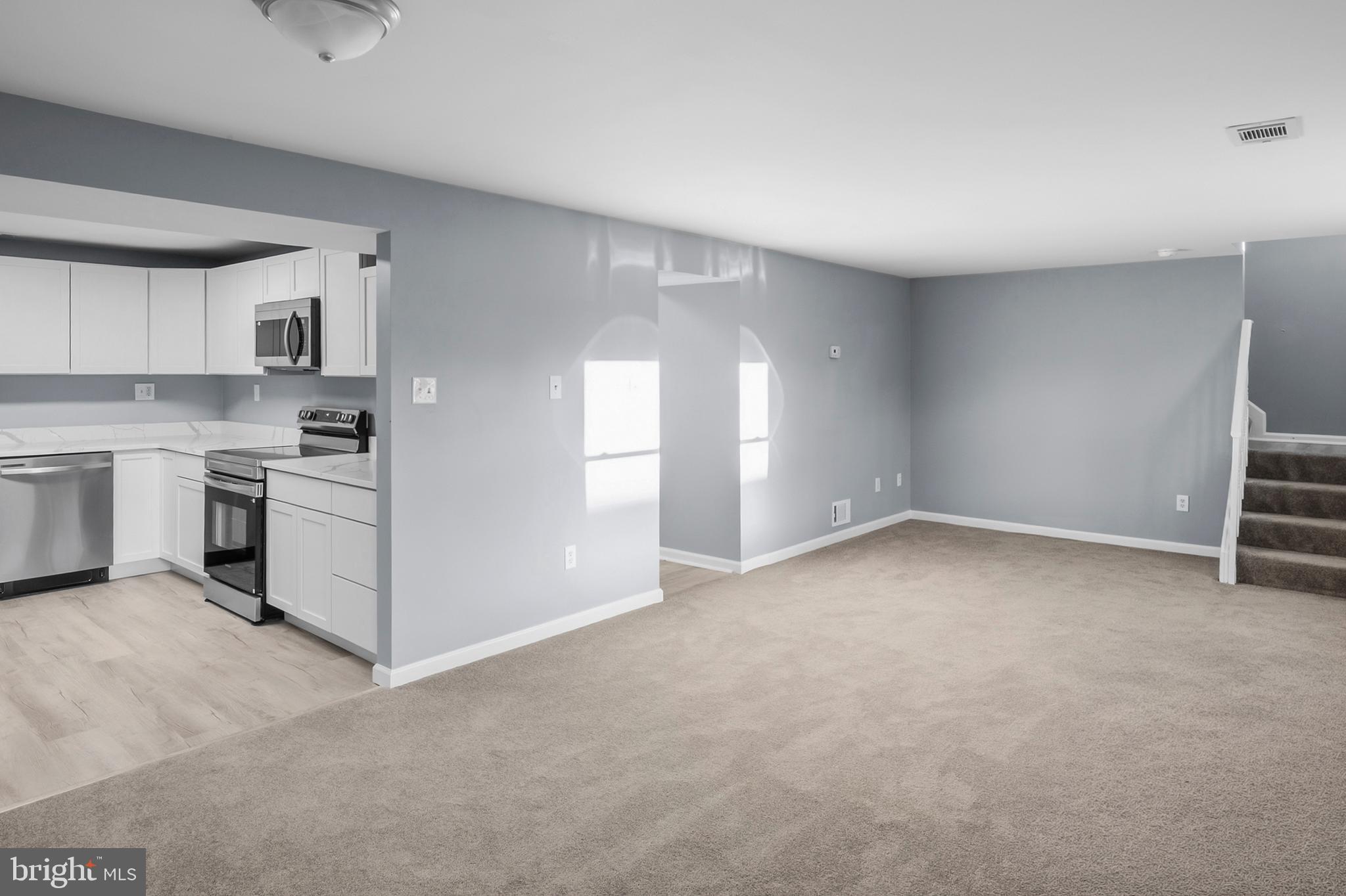 MAPLE RIDGE - Residential
