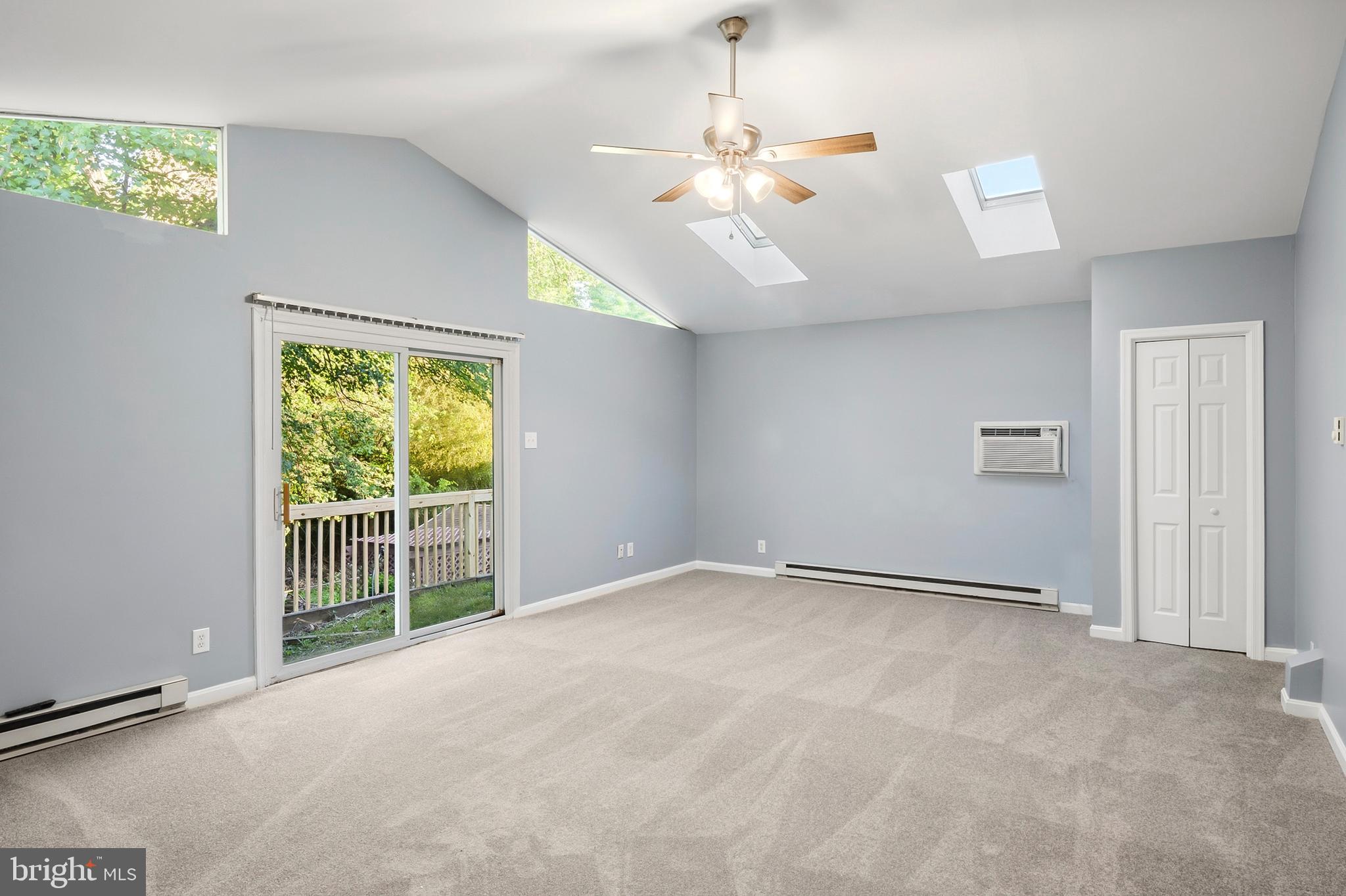 MAPLE RIDGE - Residential