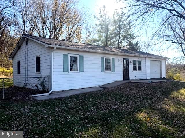 PRIME LOCATION!!  This 3 bedroom / 1.5 bathroom rancher has new paint and is ready for its new owners!  Conveniently located in the popular Shepherdstown zip code, this property provides a private country setting, but has easy access to all of the modern amenities and historic attractions visitors travel from all across the country to experience!
Don't miss this unique opportunity! Schedule your appointment TODAY!