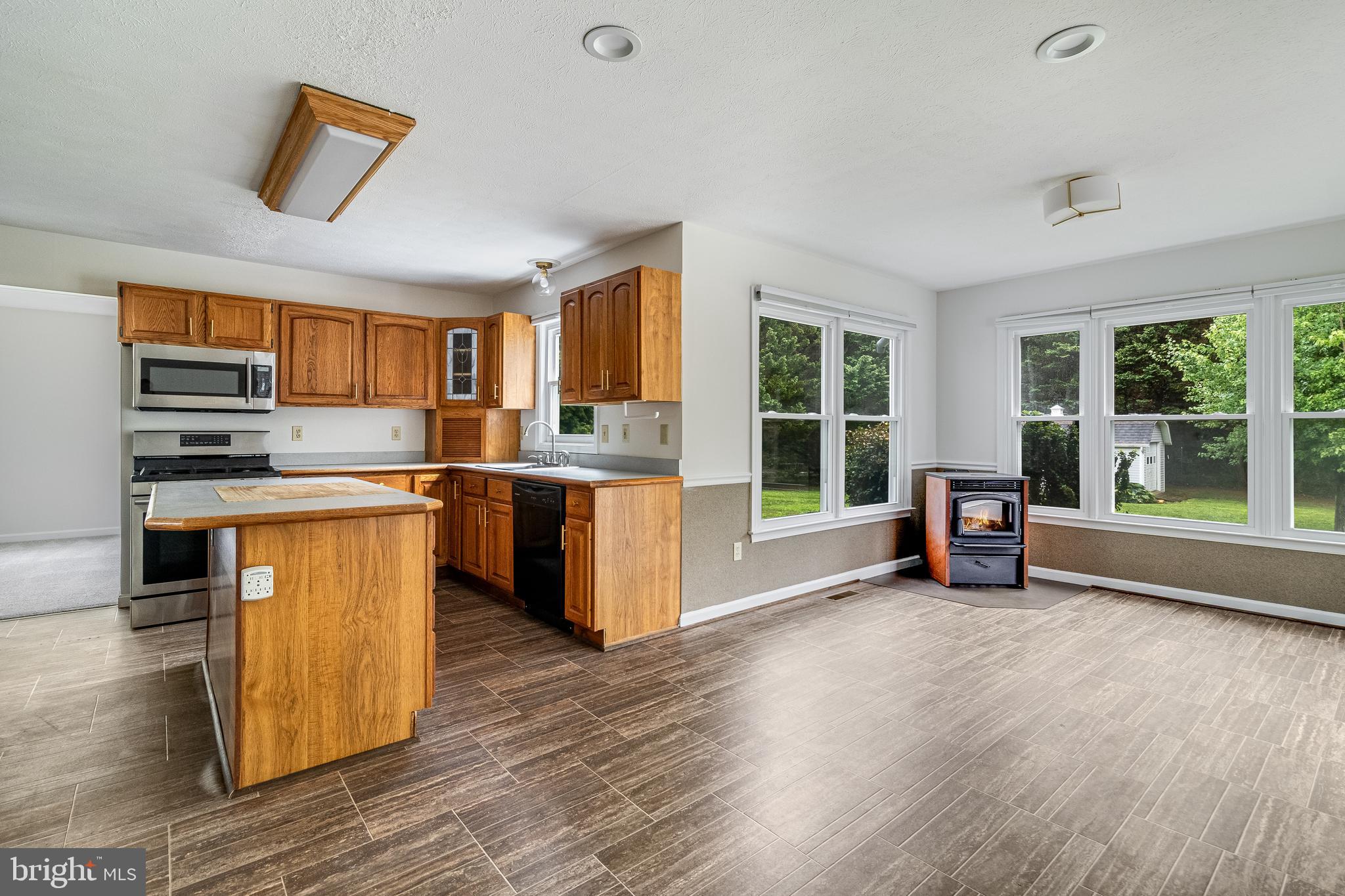 HUNTERS RIDGE - Residential
