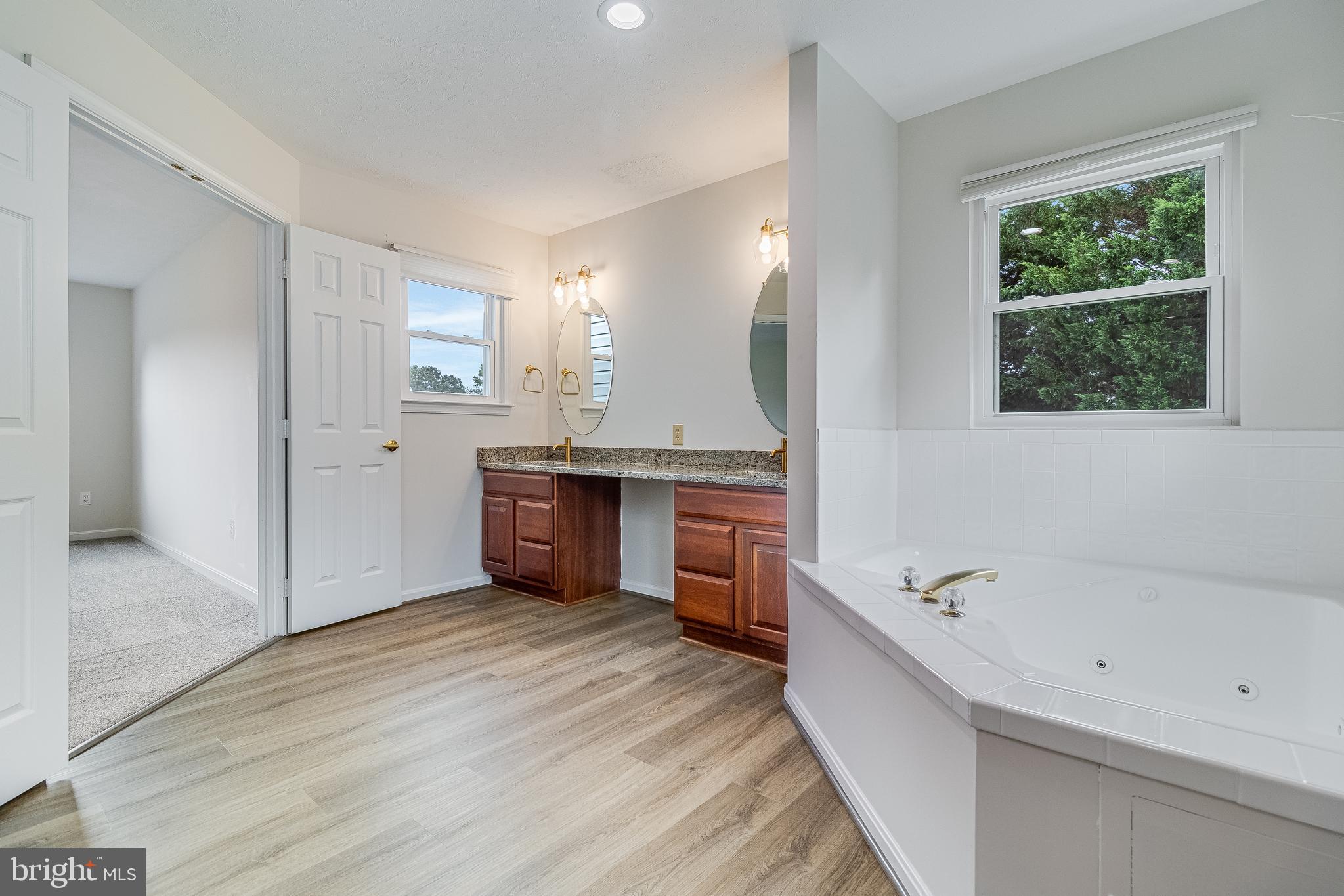 HUNTERS RIDGE - Residential