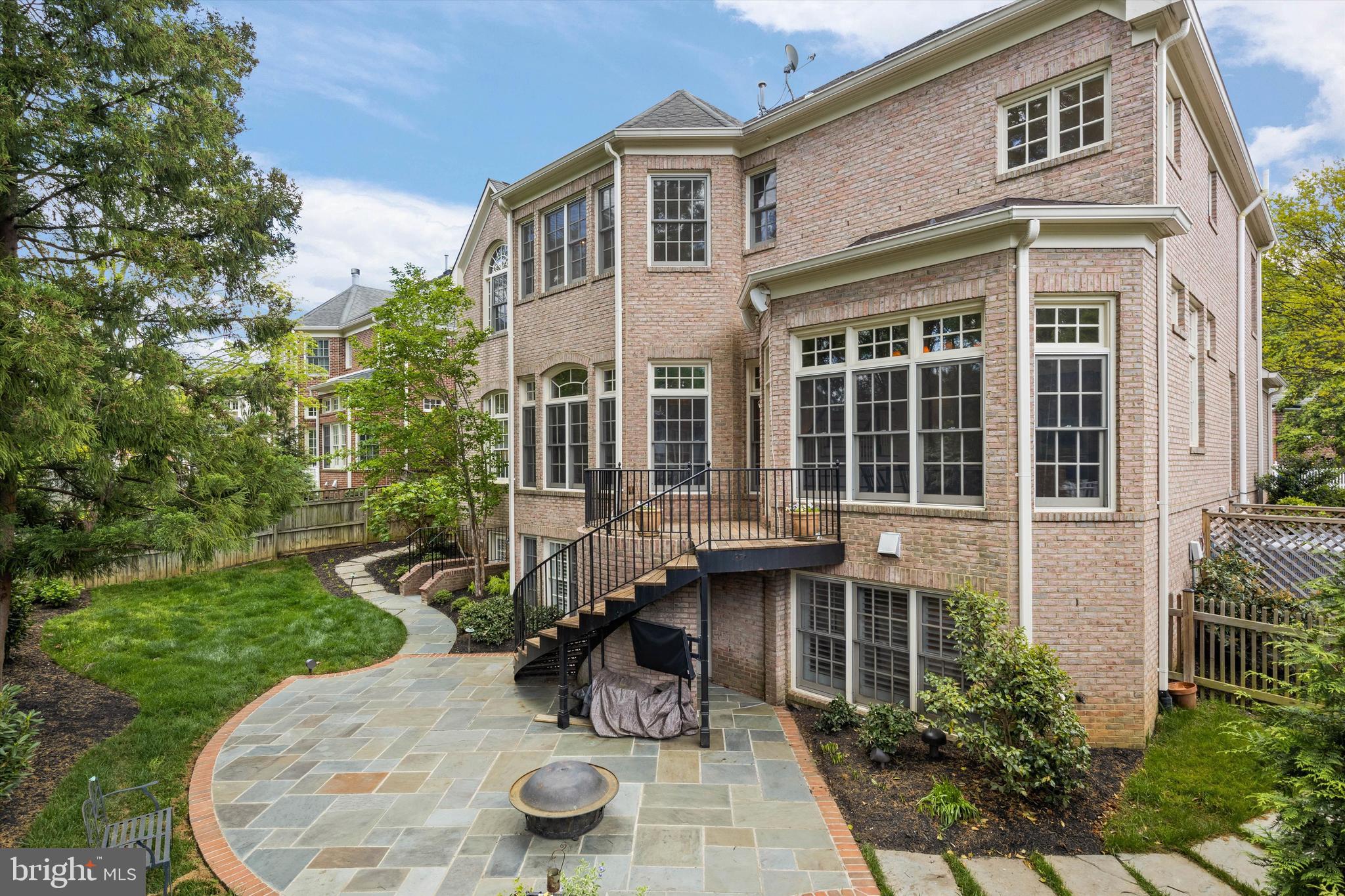 KINGS CLOISTER - Residential