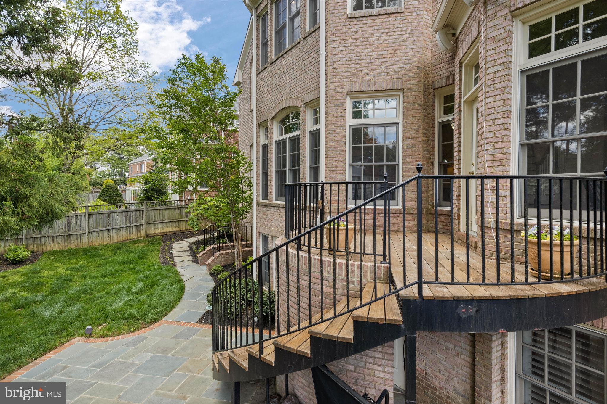 KINGS CLOISTER - Residential