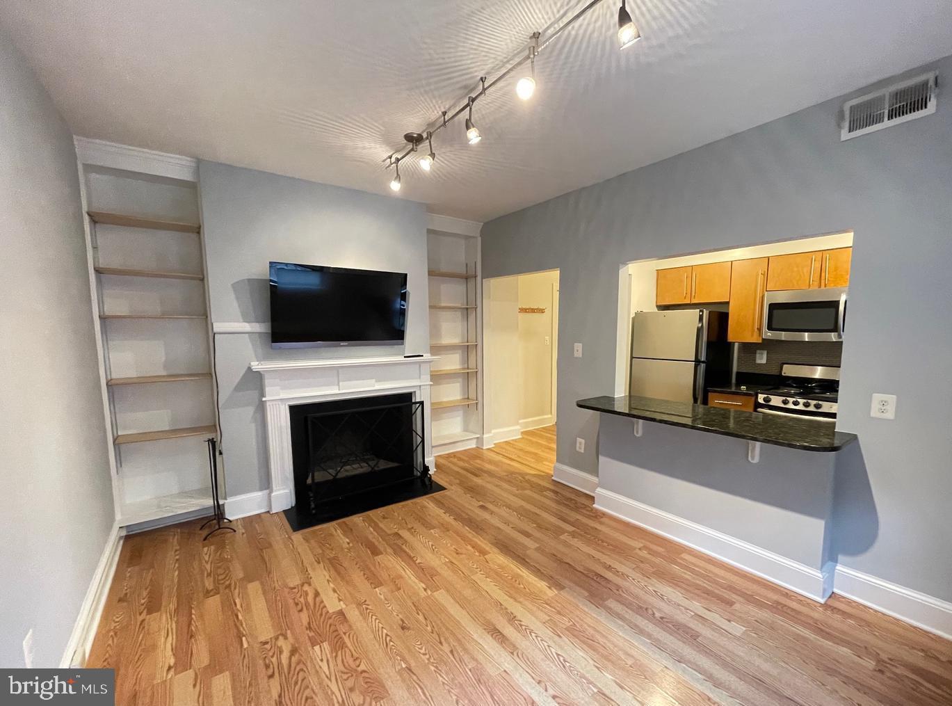 CAPITOL HILL - Residential Lease