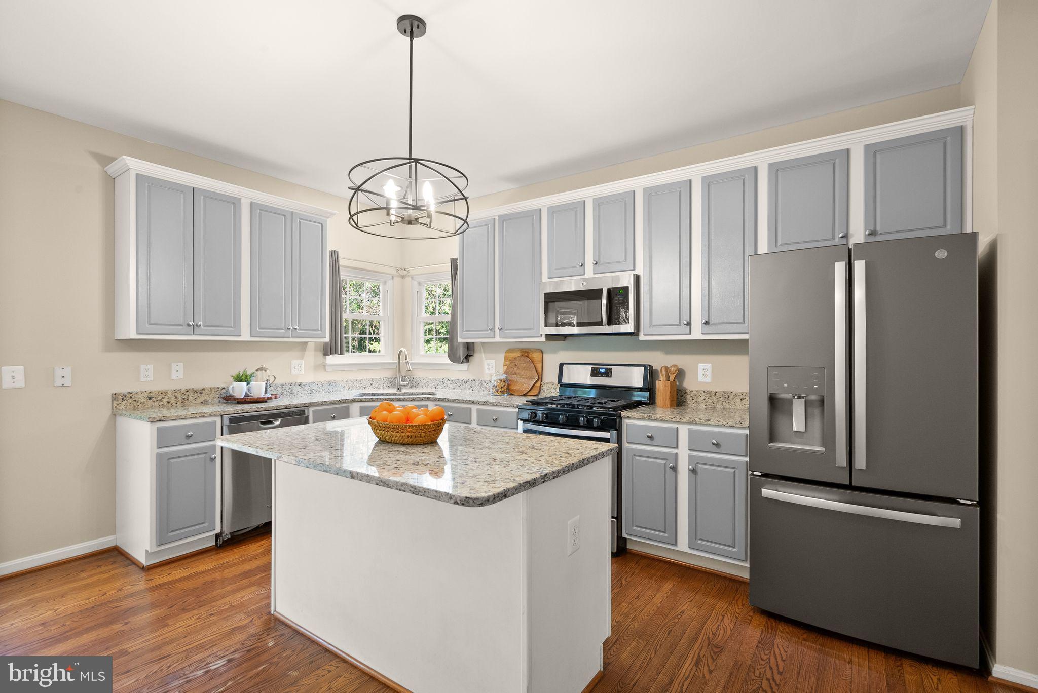 SIGNATURE AT BROADLANDS - Residential