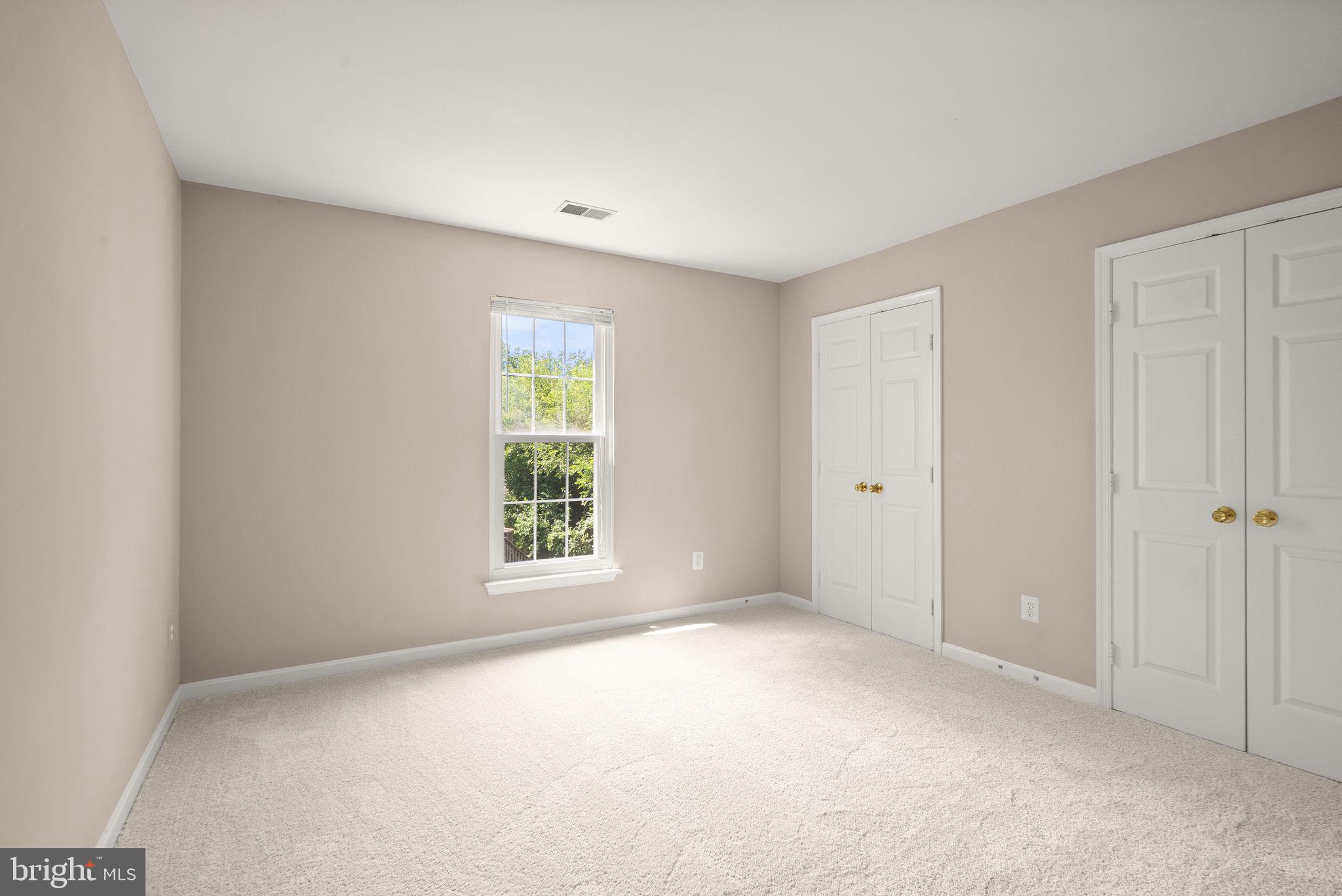 SIGNATURE AT BROADLANDS - Residential