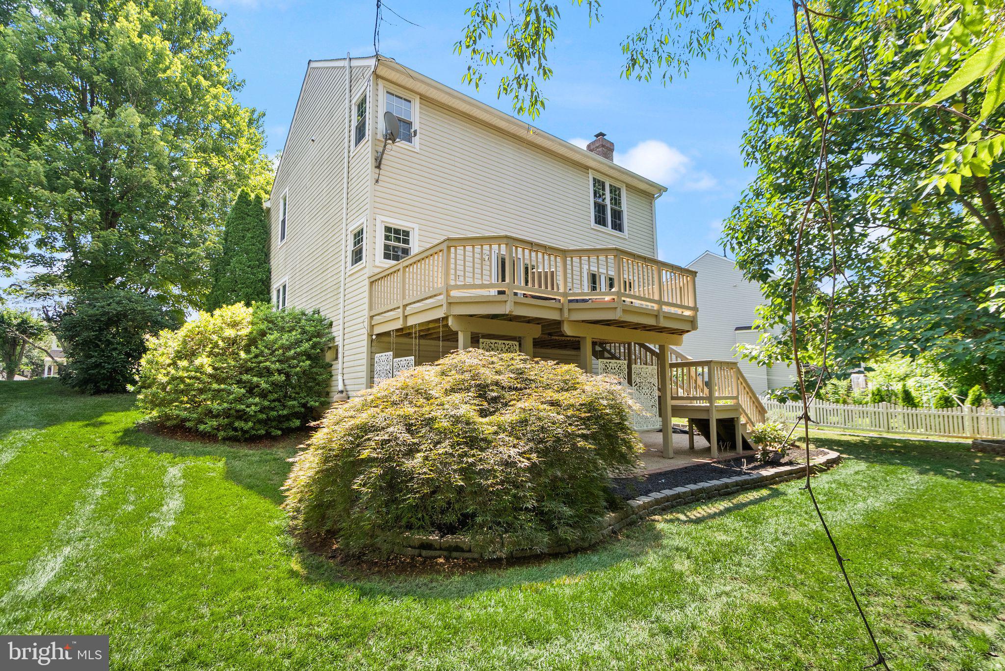 SIGNATURE AT BROADLANDS - Residential