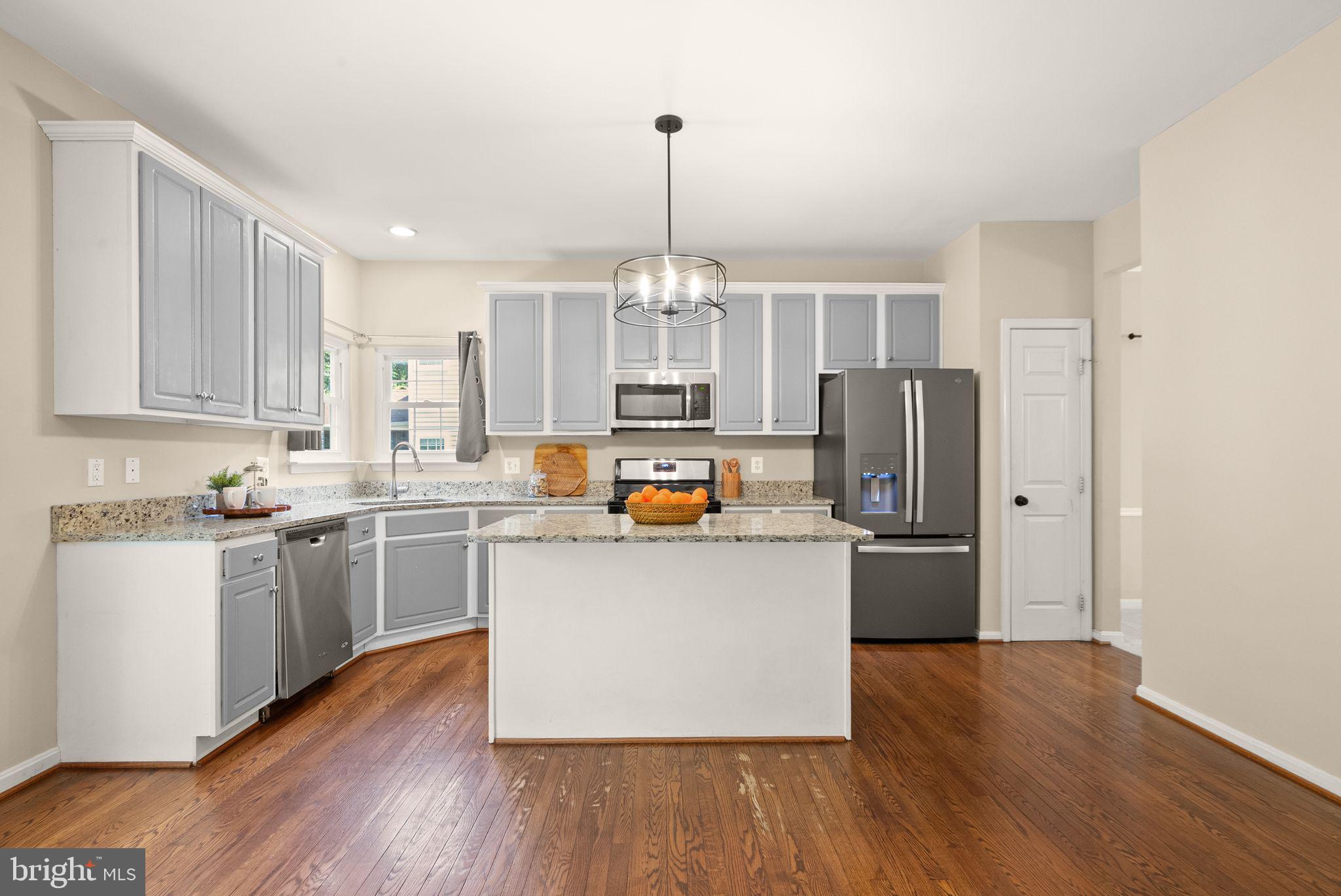 SIGNATURE AT BROADLANDS - Residential